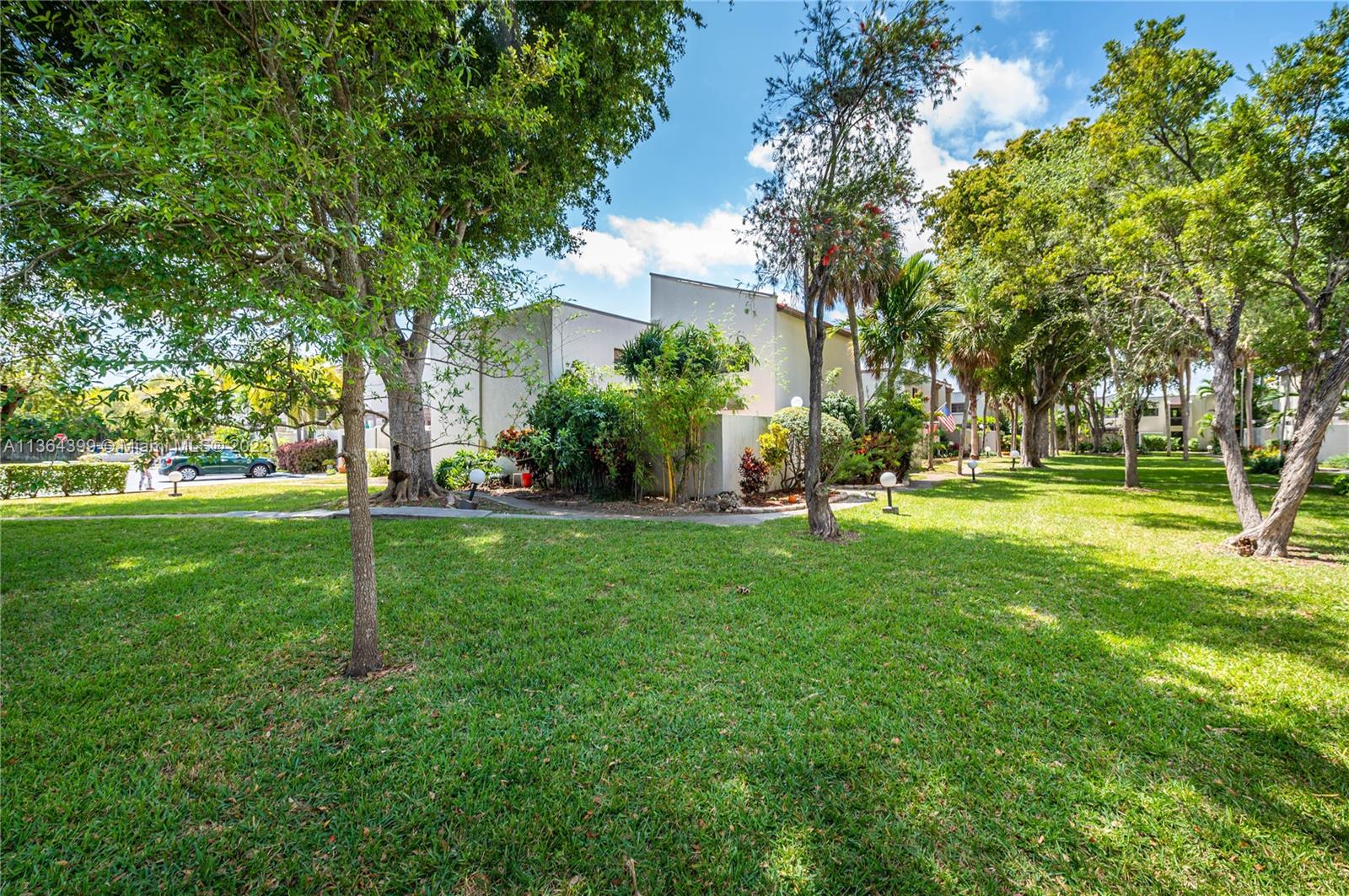 OASIS NO FOUR CONDO - Residential Lease