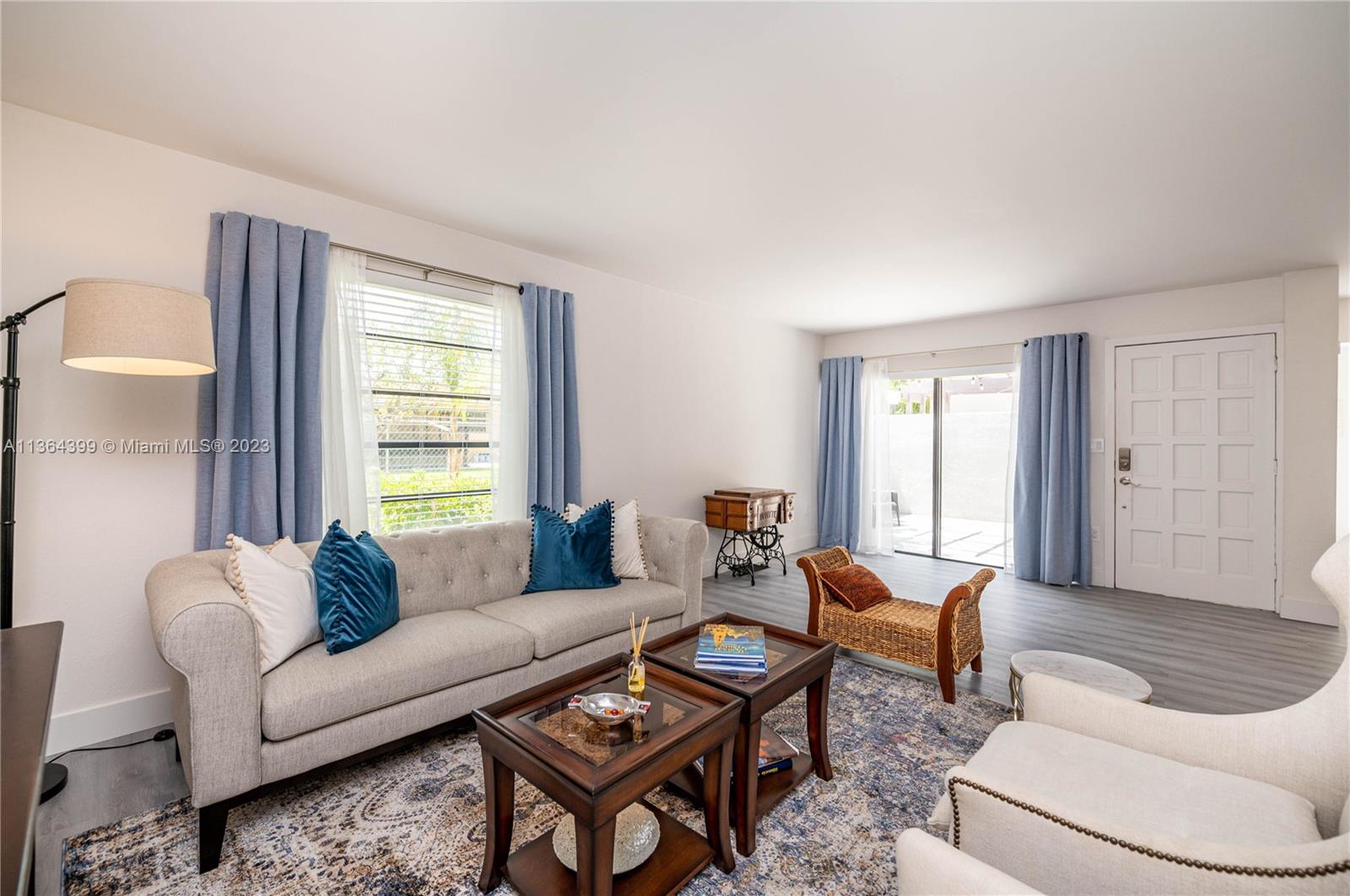 OASIS NO FOUR CONDO - Residential Lease