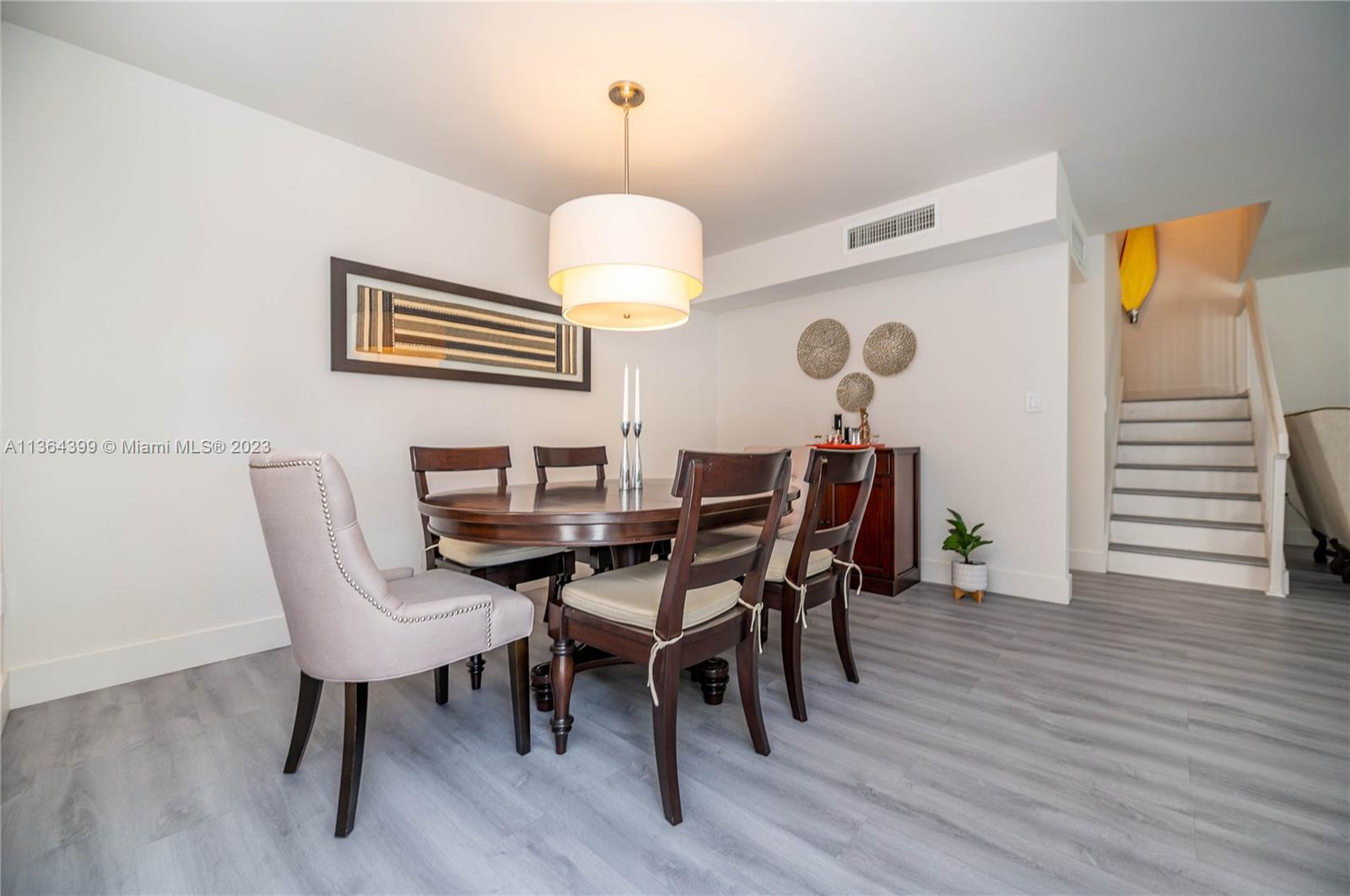 OASIS NO FOUR CONDO - Residential Lease