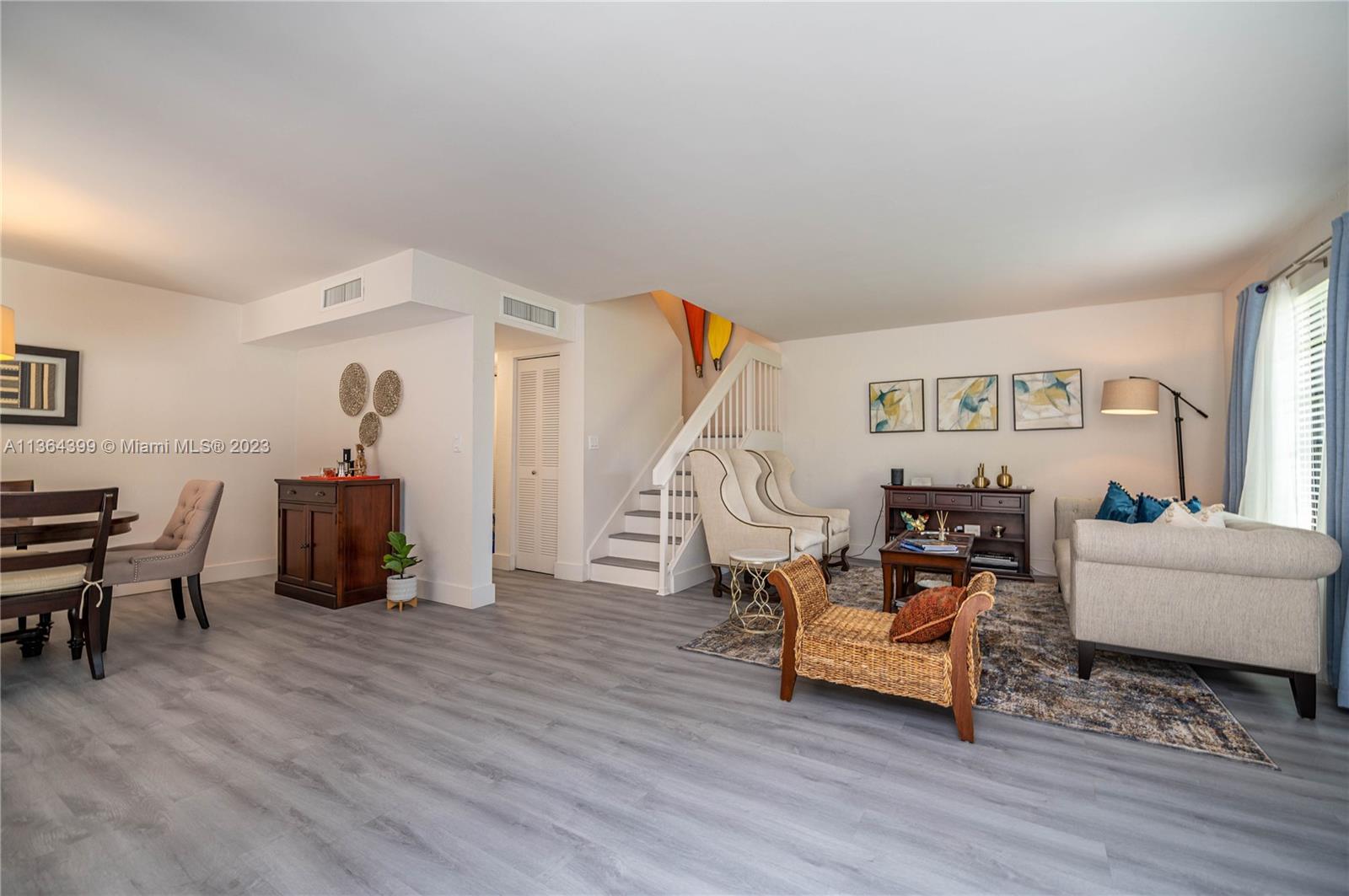 OASIS NO FOUR CONDO - Residential Lease