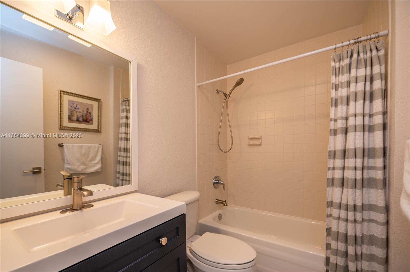 OASIS NO FOUR CONDO - Residential Lease