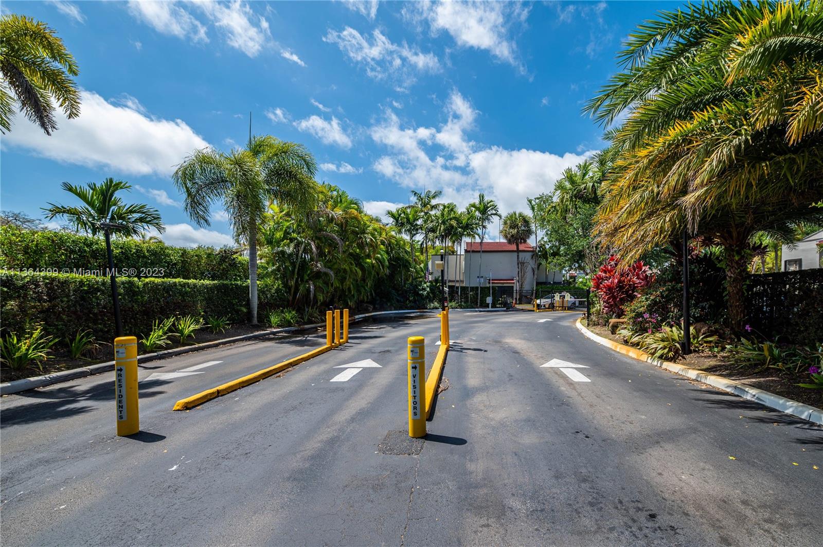 OASIS NO FOUR CONDO - Residential Lease