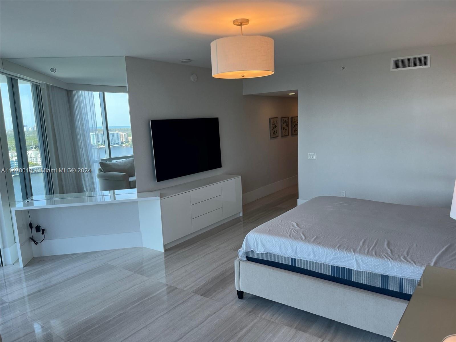 MARINA PALMS RESIDENCES - Residential Lease