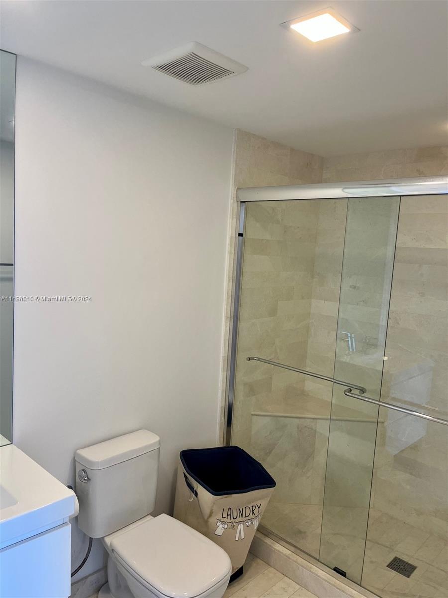 MARINA PALMS RESIDENCES - Residential Lease