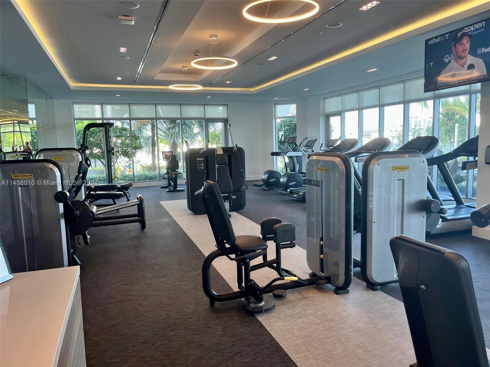 MARINA PALMS RESIDENCES - Residential Lease