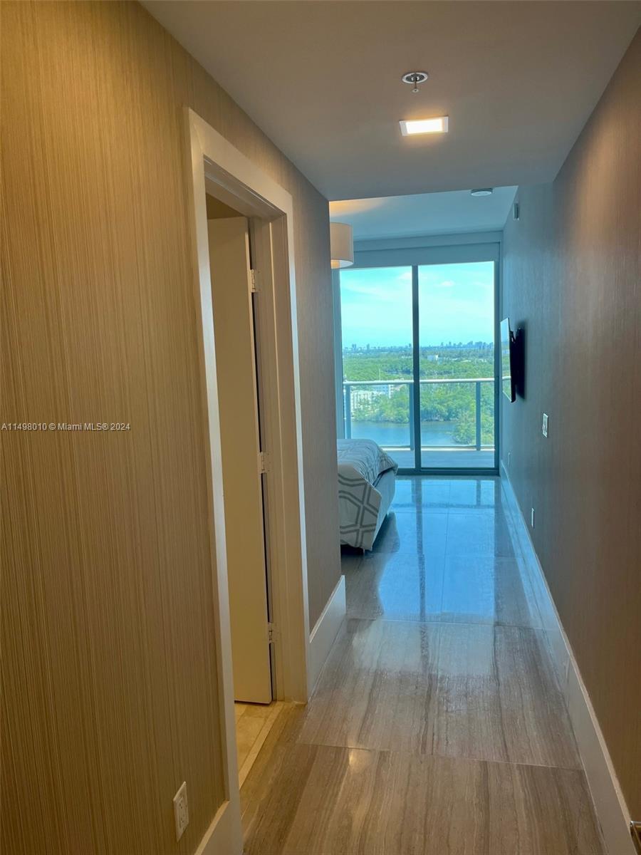 MARINA PALMS RESIDENCES - Residential Lease