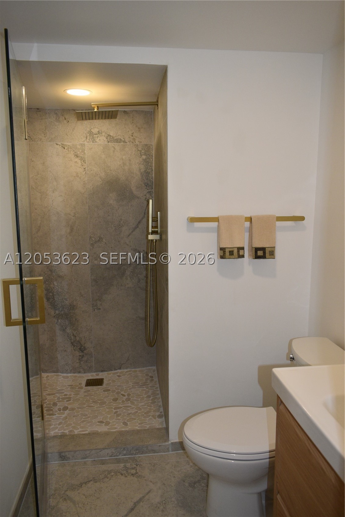 PRINCE GEORGE ARMS CONDO - Residential Lease