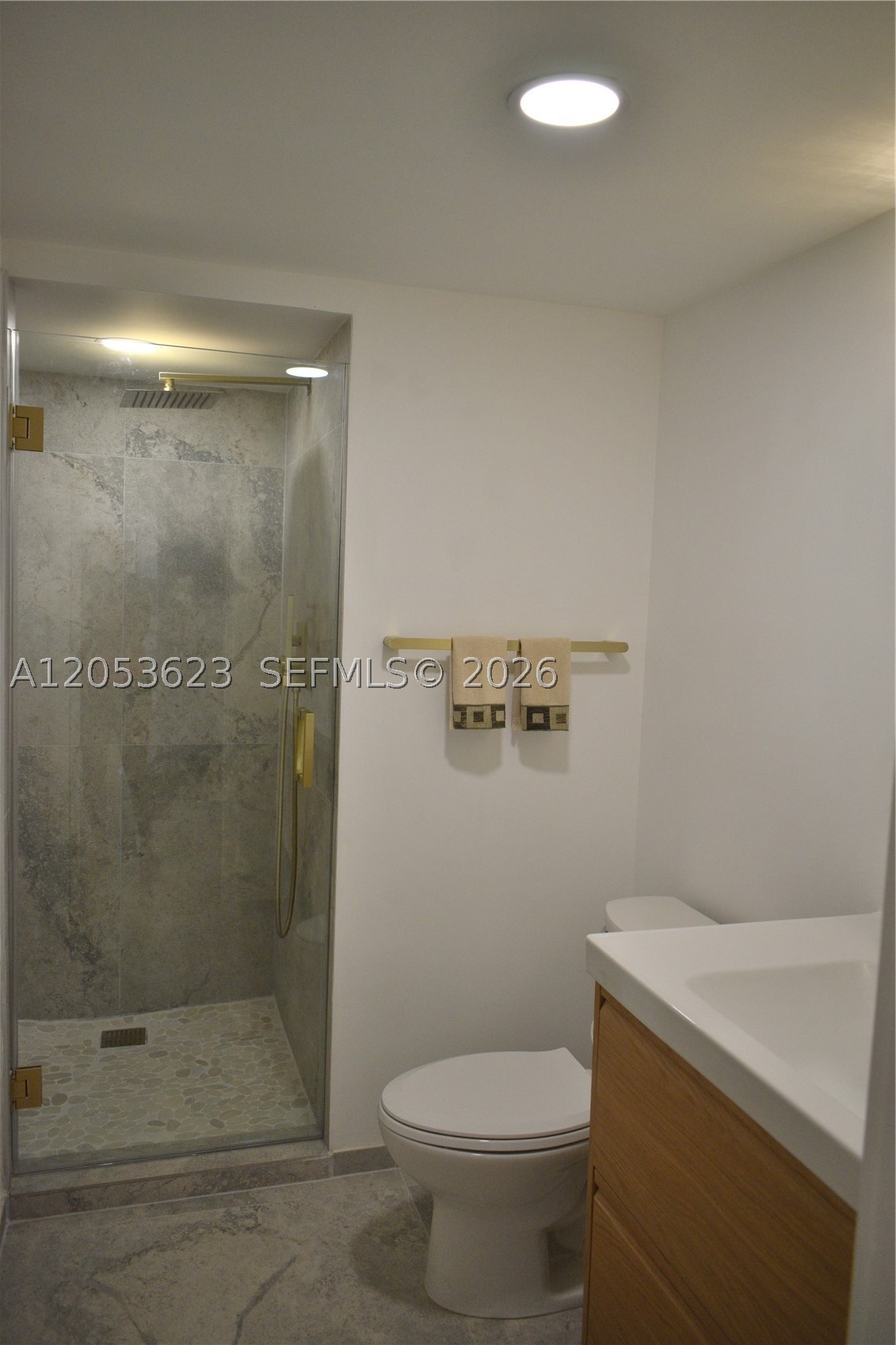 PRINCE GEORGE ARMS CONDO - Residential Lease