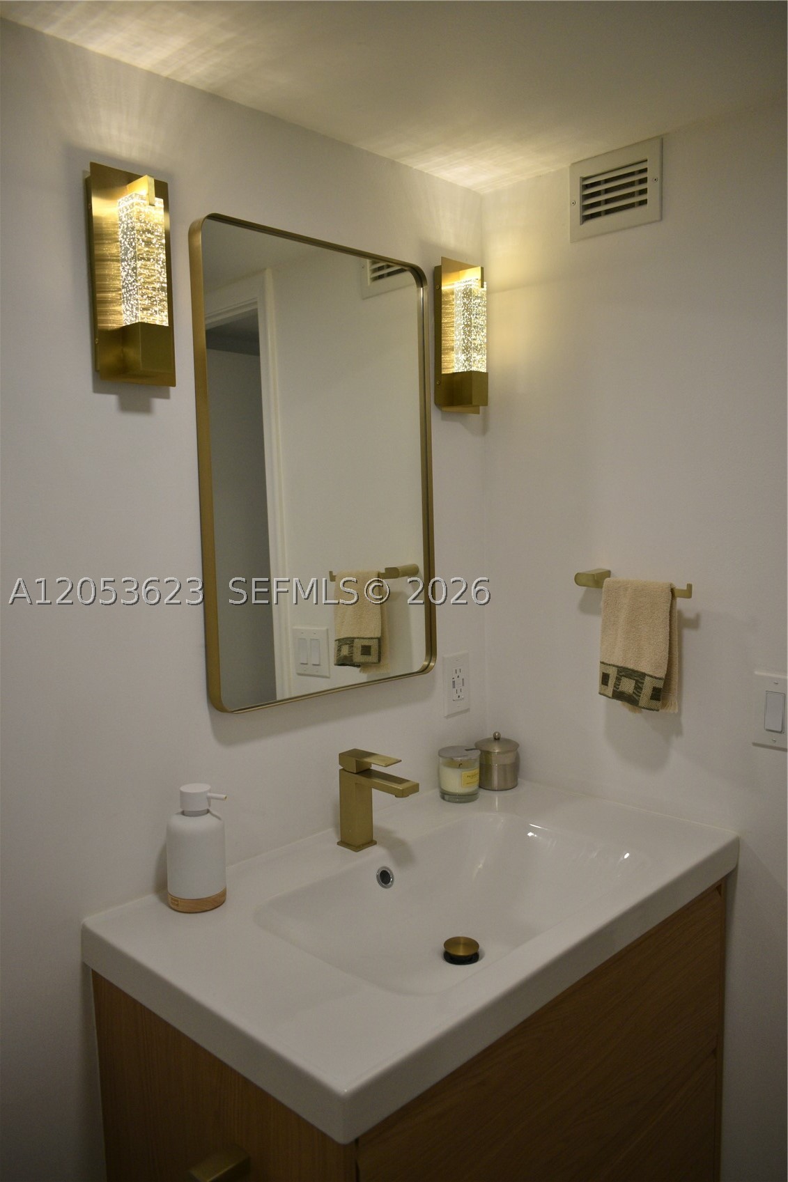 PRINCE GEORGE ARMS CONDO - Residential Lease