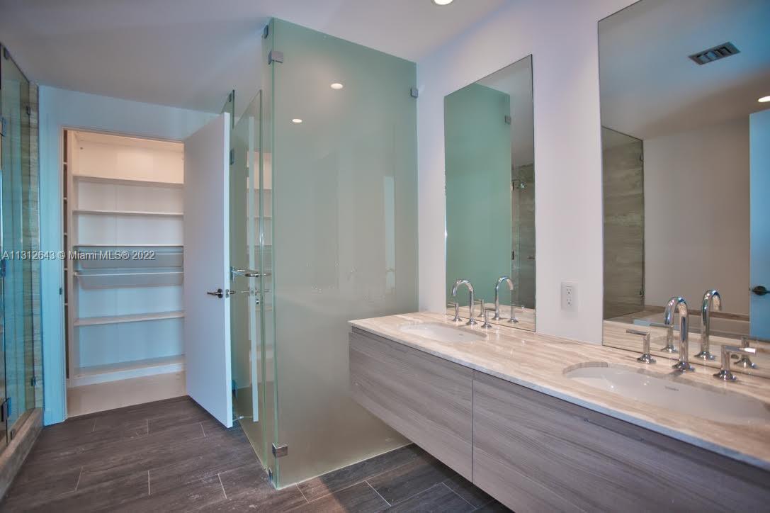 BISCAYNE BEACH CONDO - Residential Lease