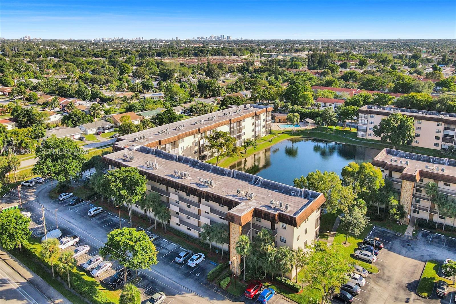 LAKES OF CARRIAGE HILLS - Residential