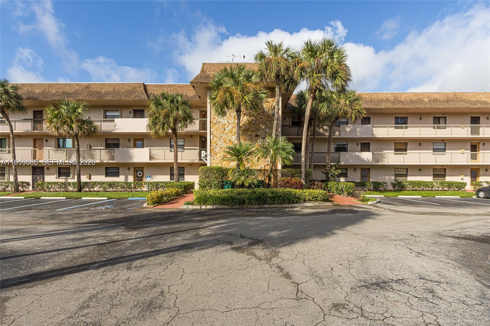 LAKES OF CARRIAGE HILLS - Residential