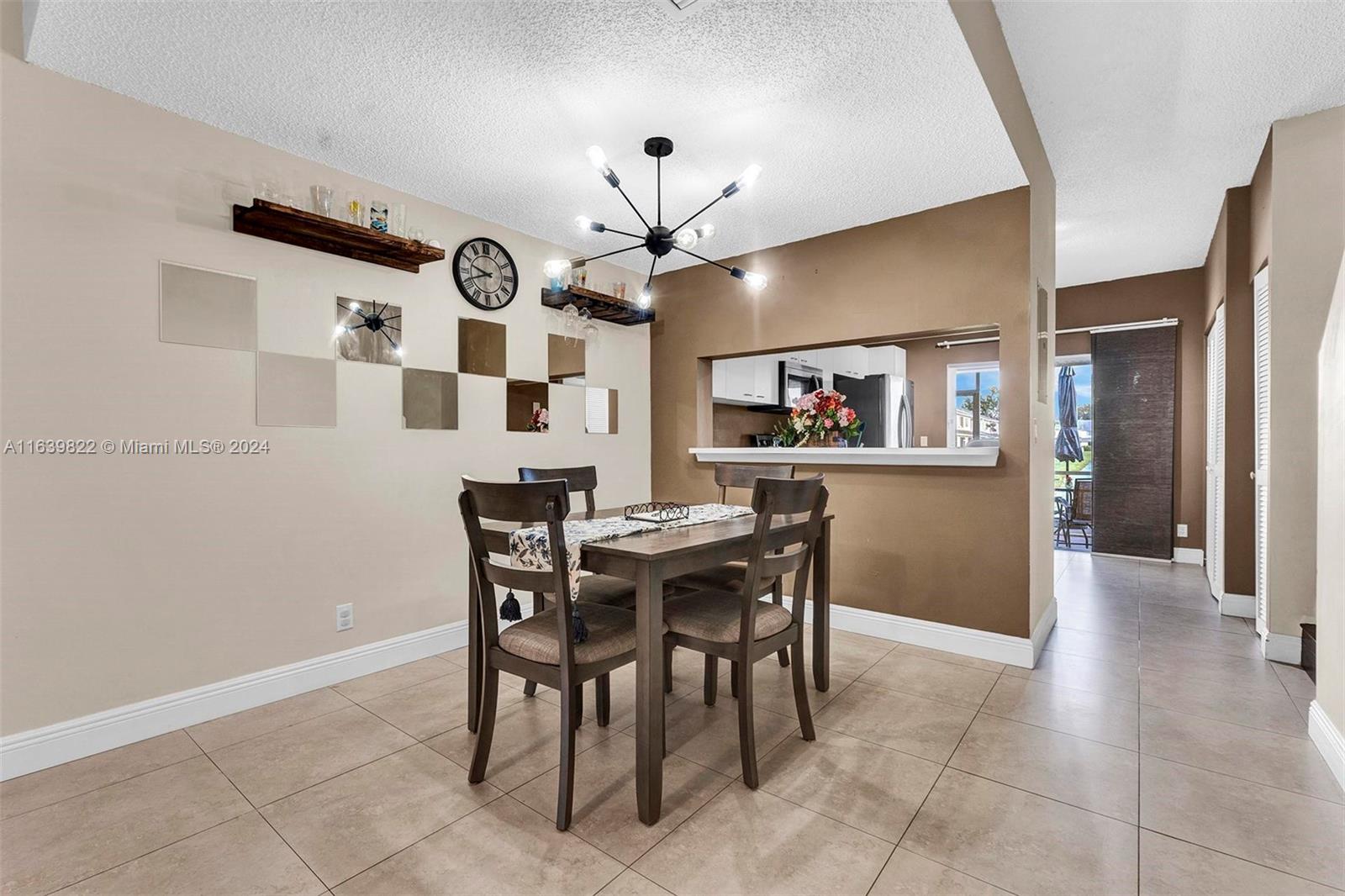 BANYAN OAKRIDGE COMMERCIA - Residential