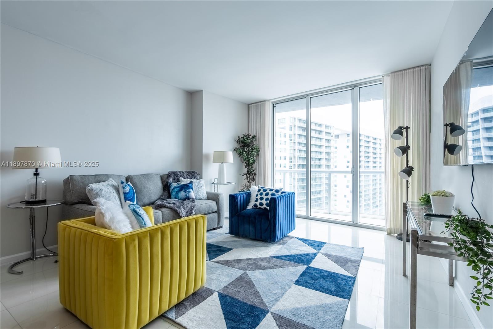 ICON BRICKELL CONDO NO 3 - Residential Lease