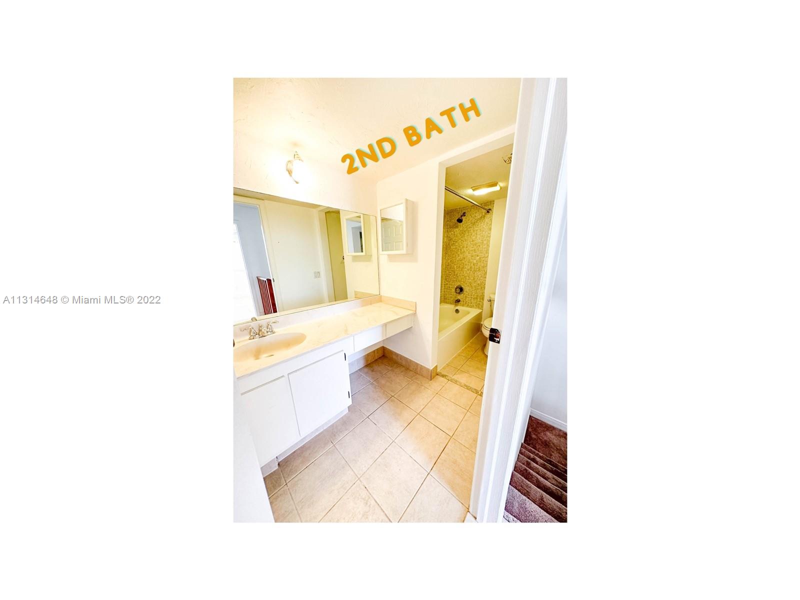 LAGO WEST CONDOMINIUM - Residential