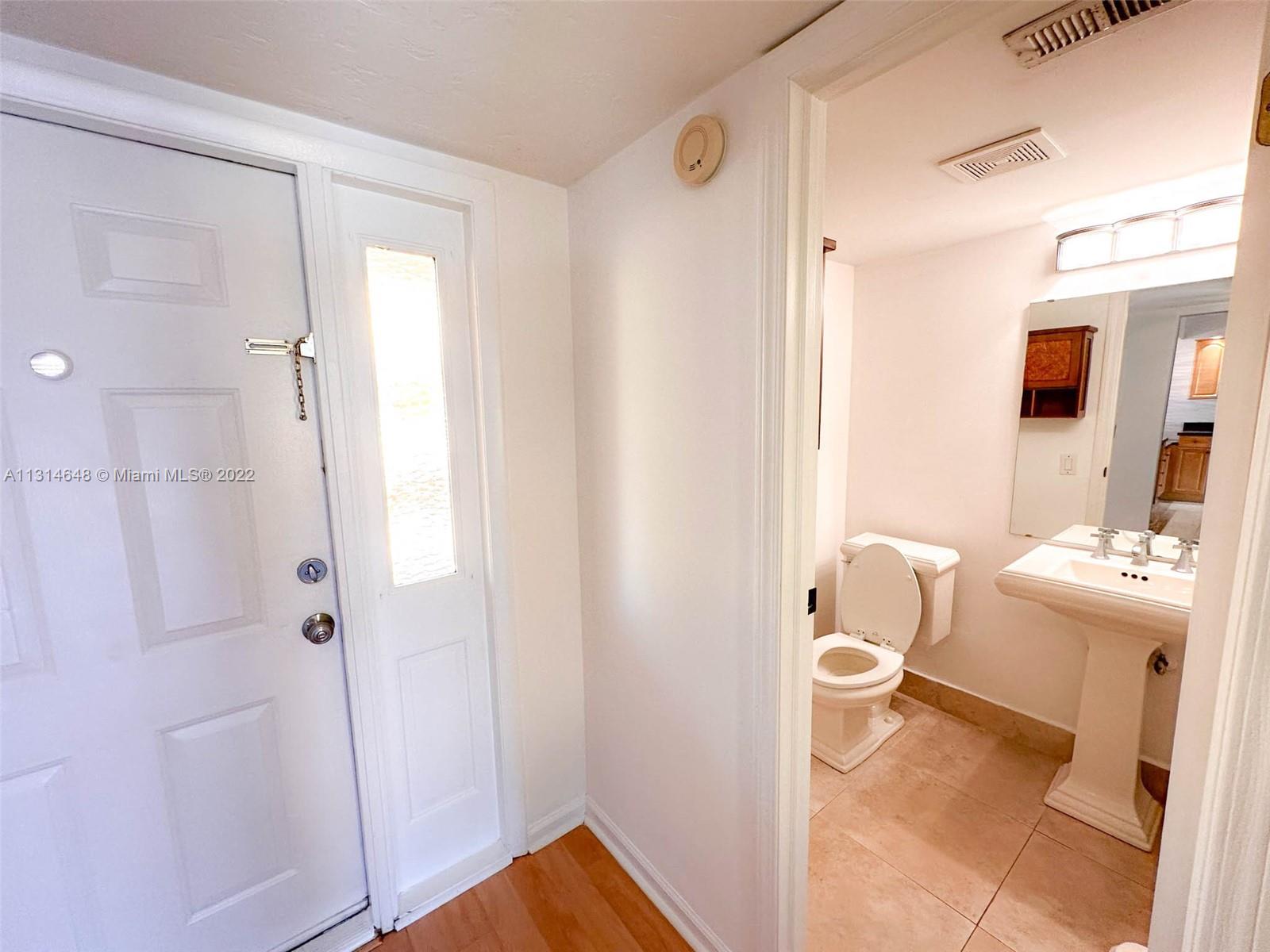 LAGO WEST CONDOMINIUM - Residential