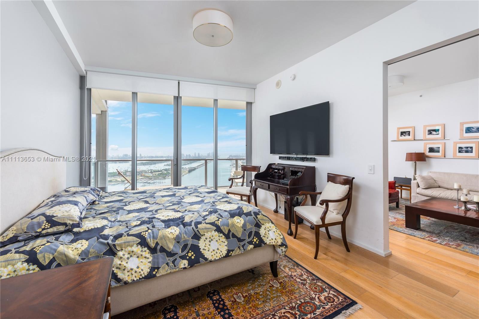 MARQUIS CONDO - Residential