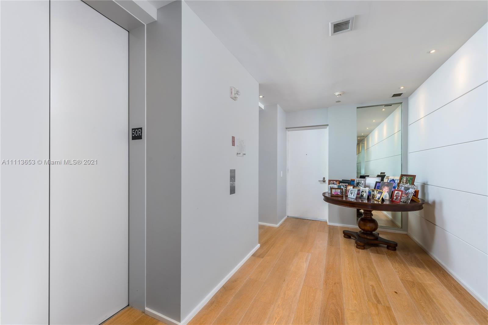 MARQUIS CONDO - Residential