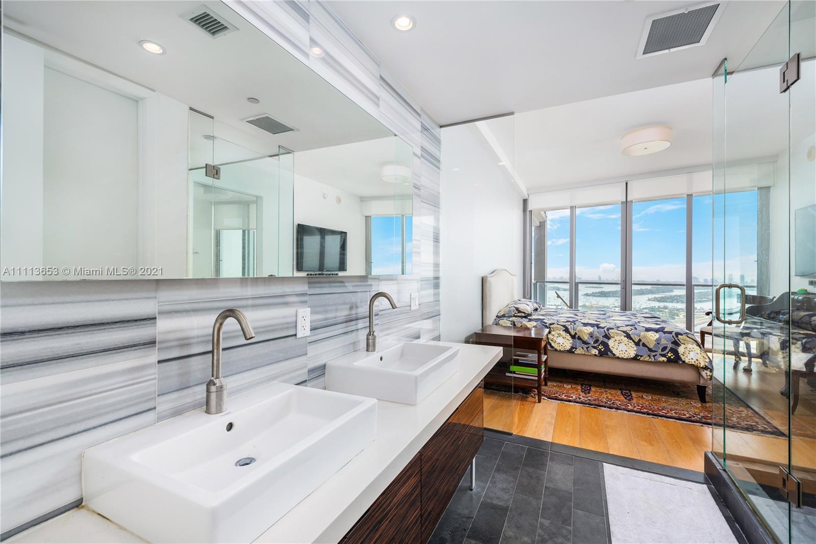 MARQUIS CONDO - Residential