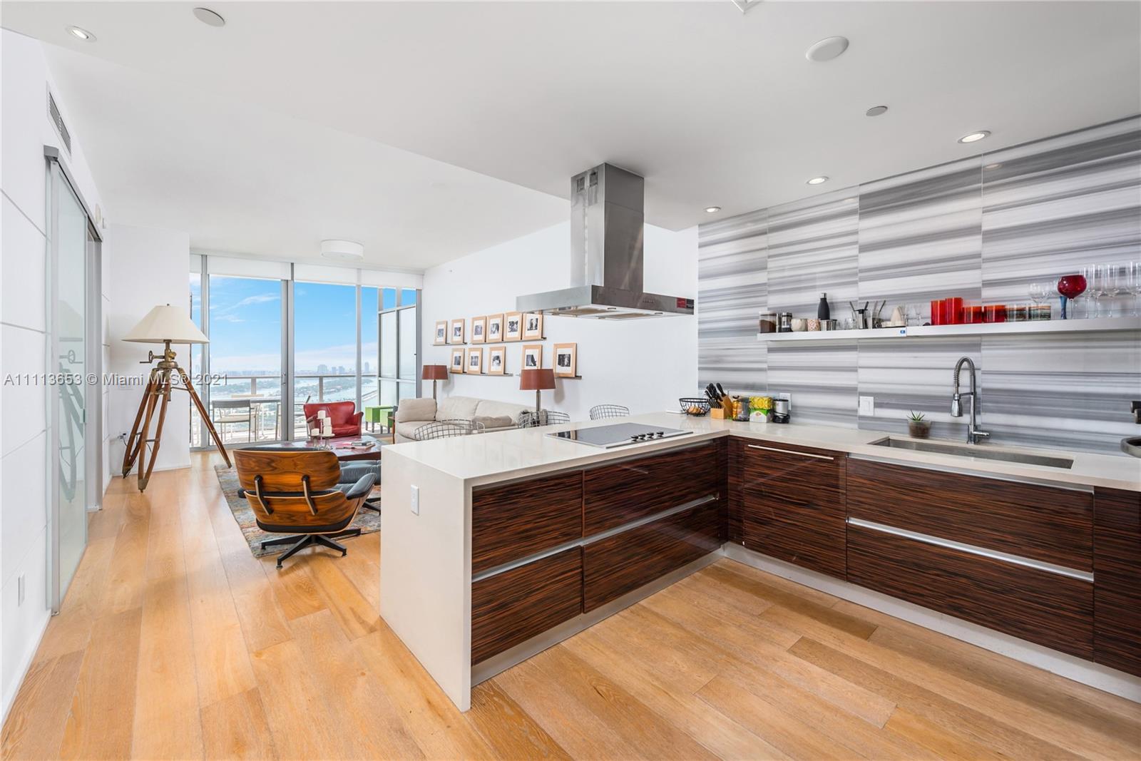 MARQUIS CONDO - Residential