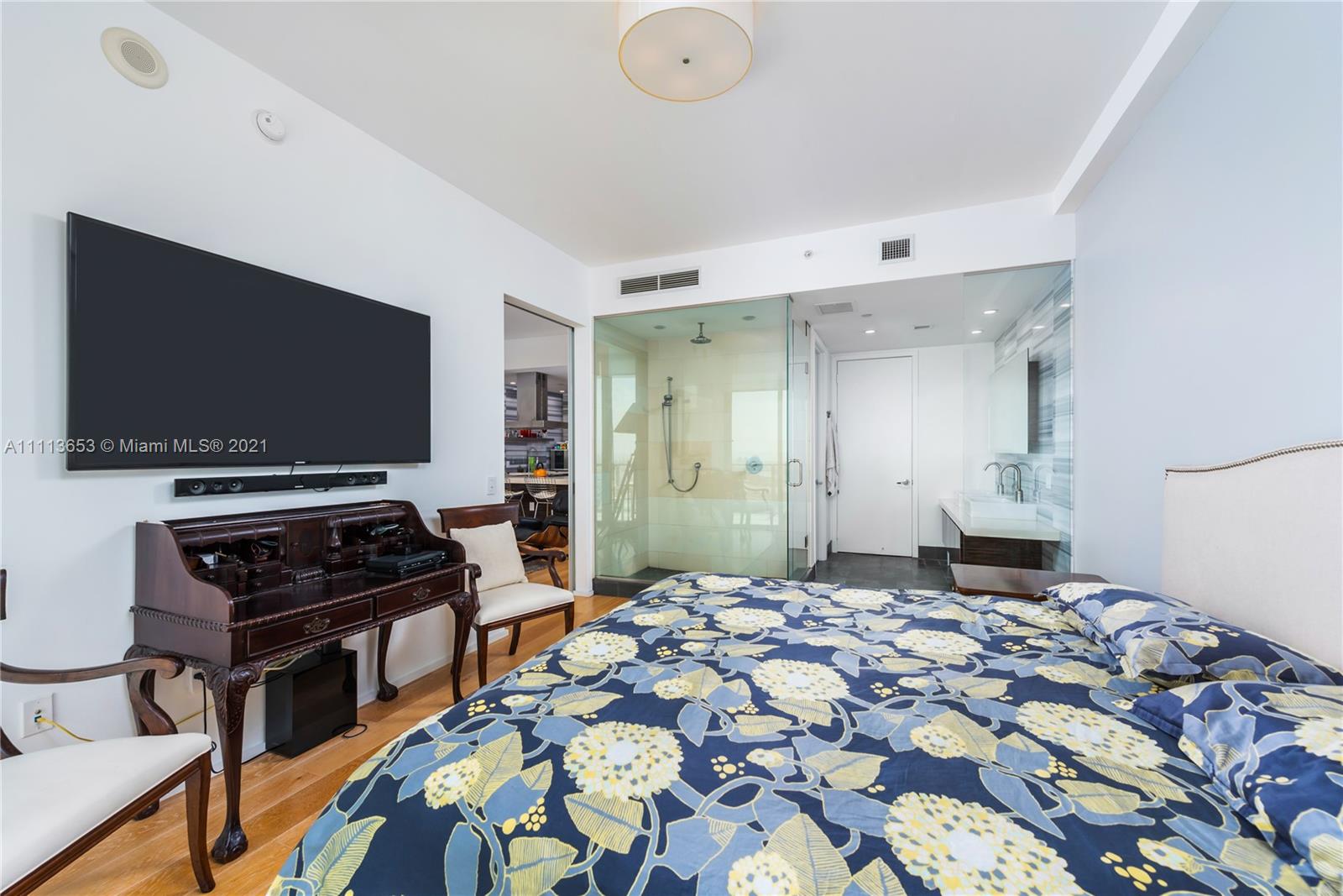 MARQUIS CONDO - Residential