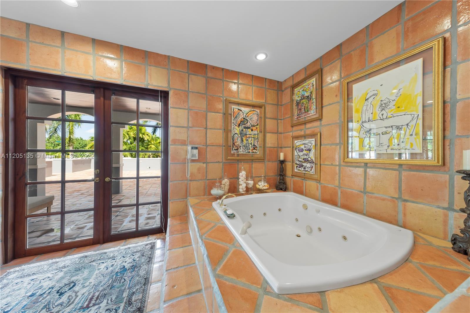 5 UPT0 10 AC RESORT ESTATE - Residential