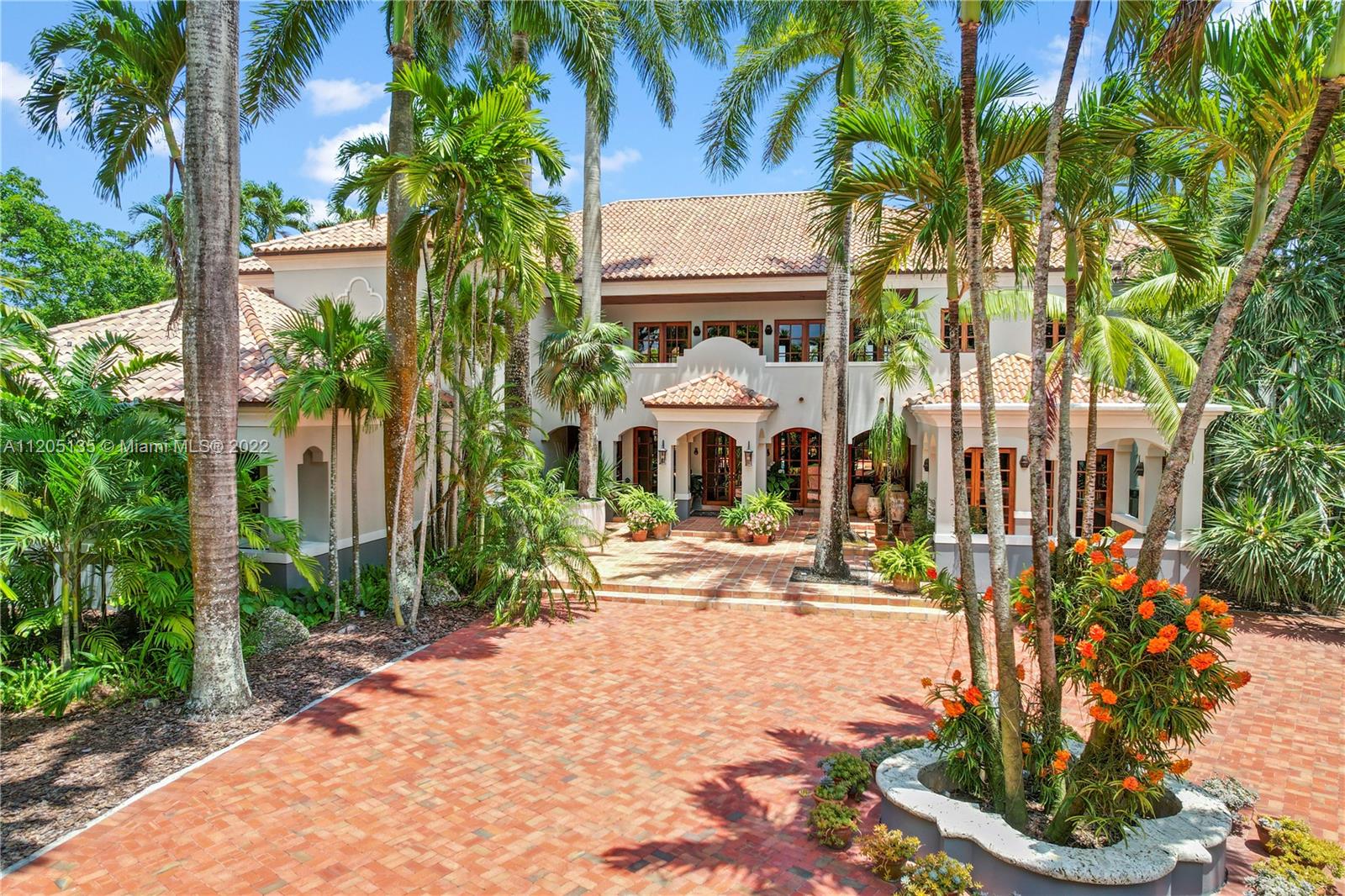 5 UPT0 10 AC RESORT ESTATE - Residential