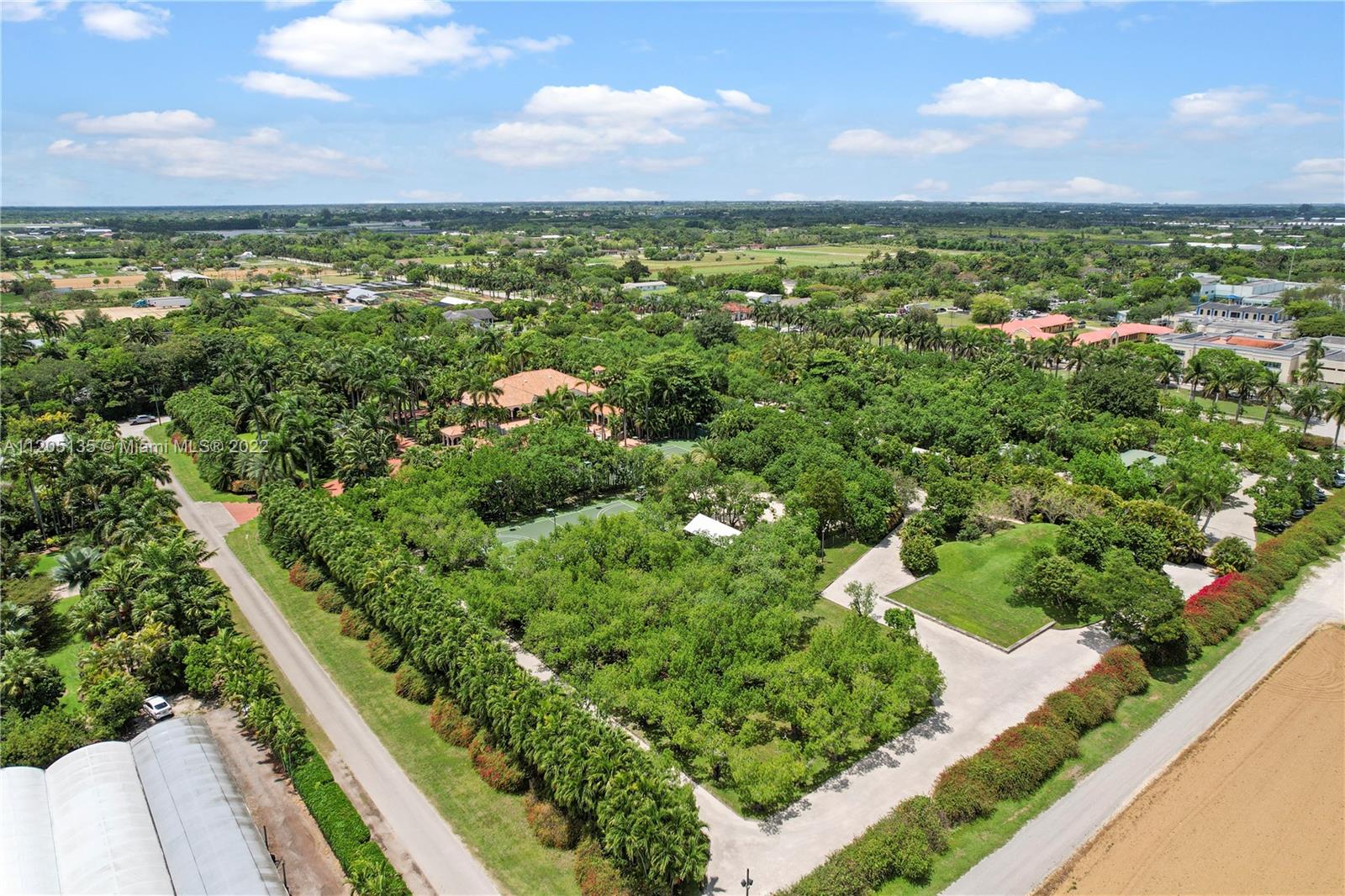 5 UPT0 10 AC RESORT ESTATE - Residential