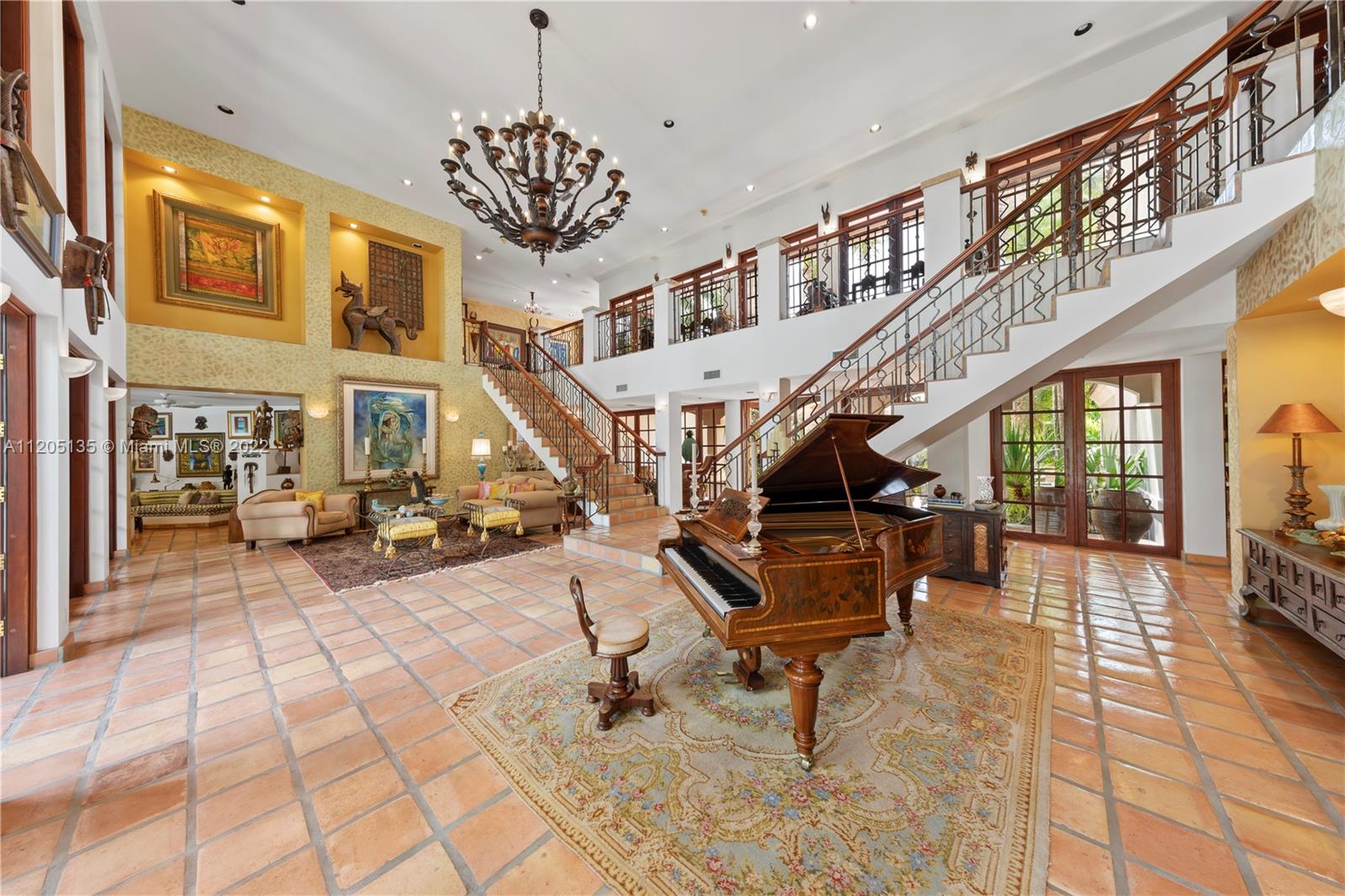5 UPT0 10 AC RESORT ESTATE - Residential