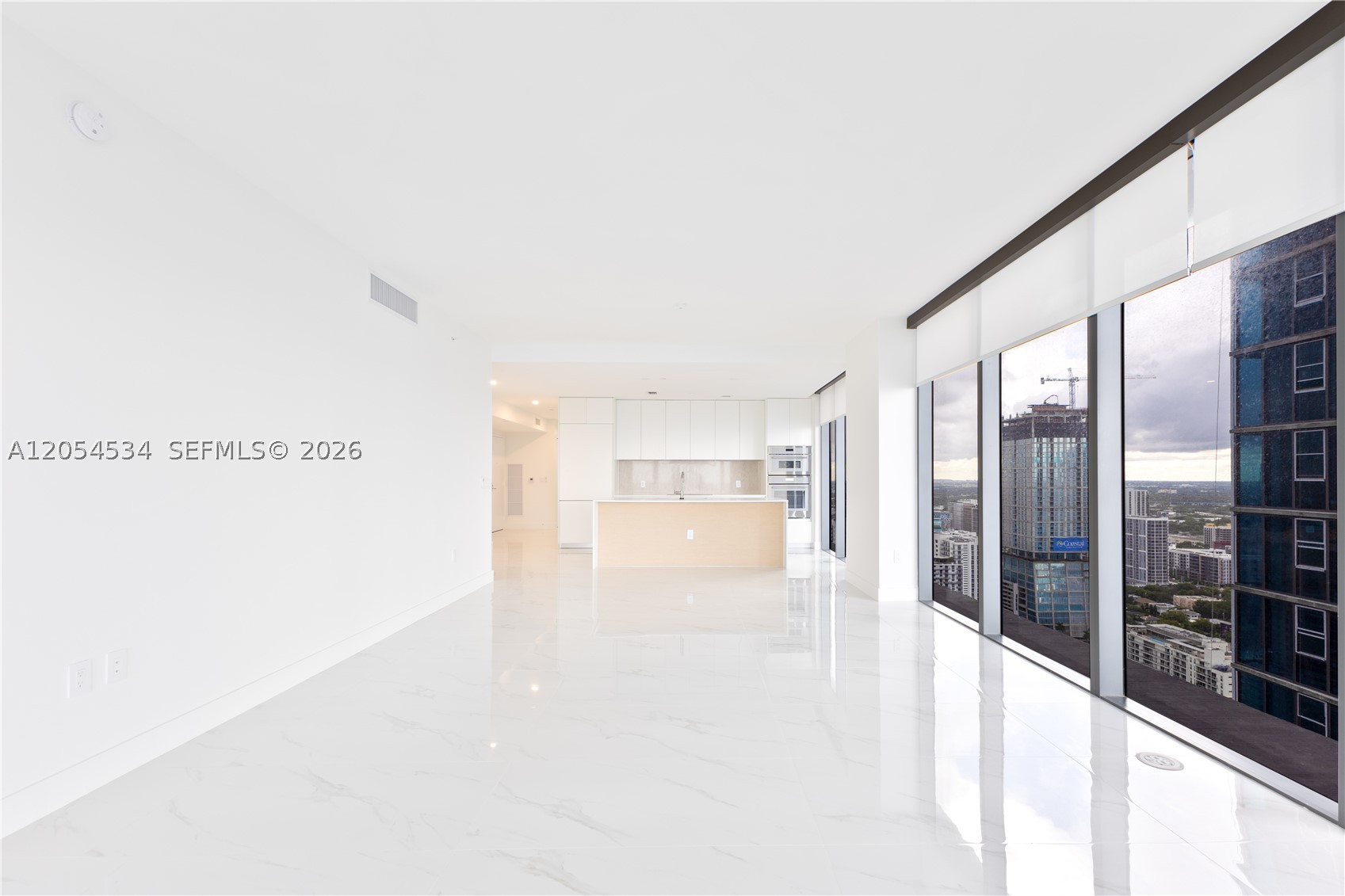 ARIA RESERVE SOUTH TOWER - Residential Lease