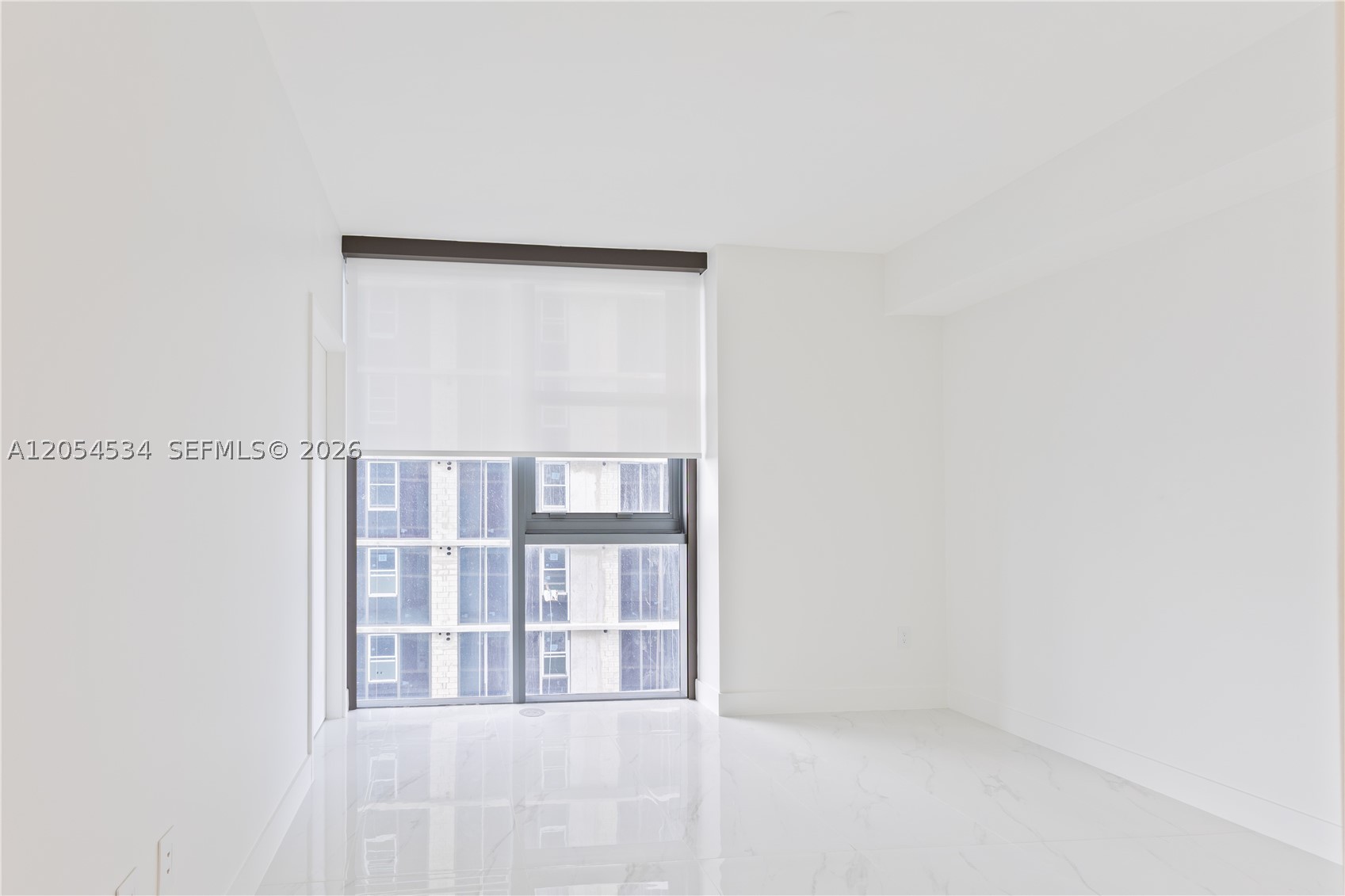 ARIA RESERVE SOUTH TOWER - Residential Lease