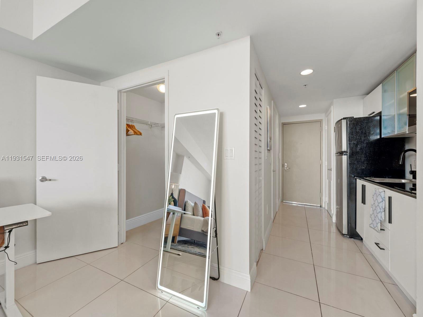 OPERA TOWER CONDO - Residential