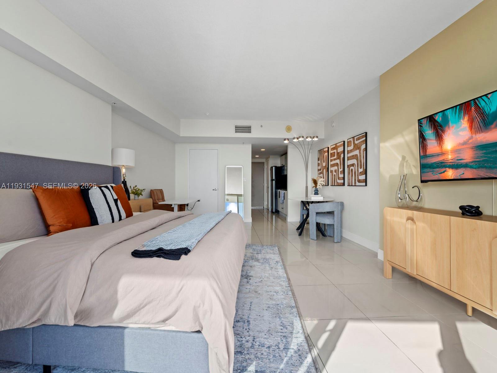 OPERA TOWER CONDO - Residential
