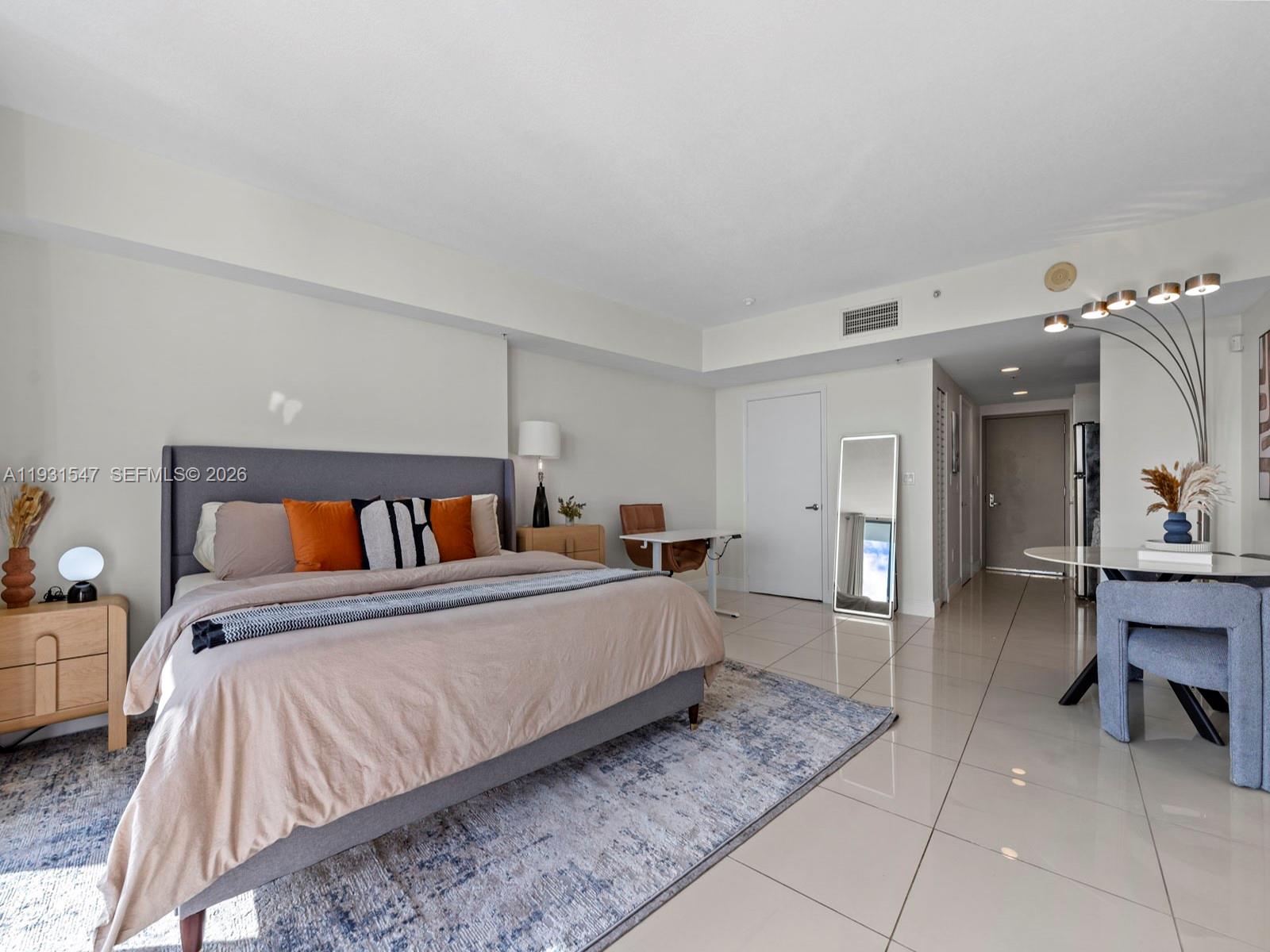 OPERA TOWER CONDO - Residential