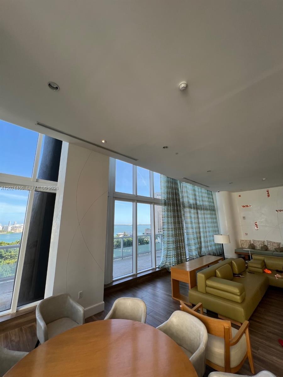 50 BISCAYNE CONDO - Residential