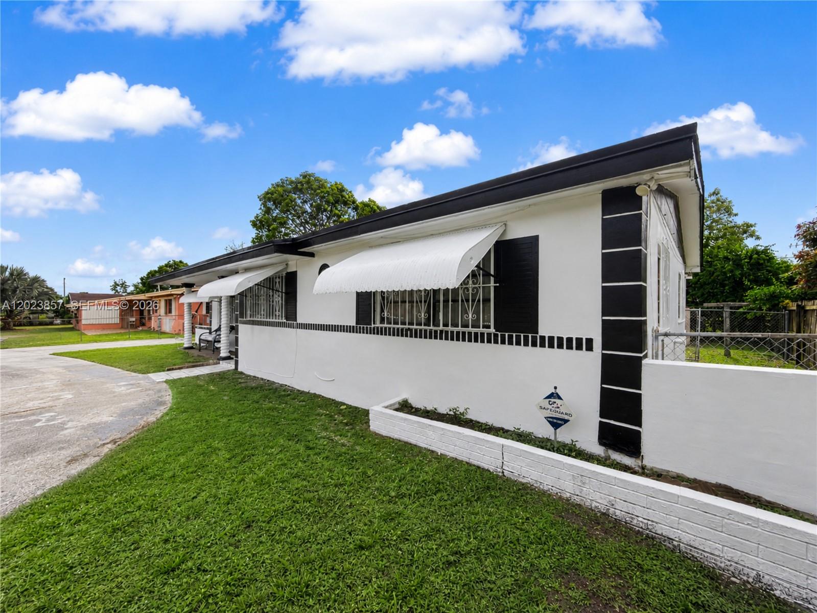 WINDWARD ESTATES SEC 1 - Residential