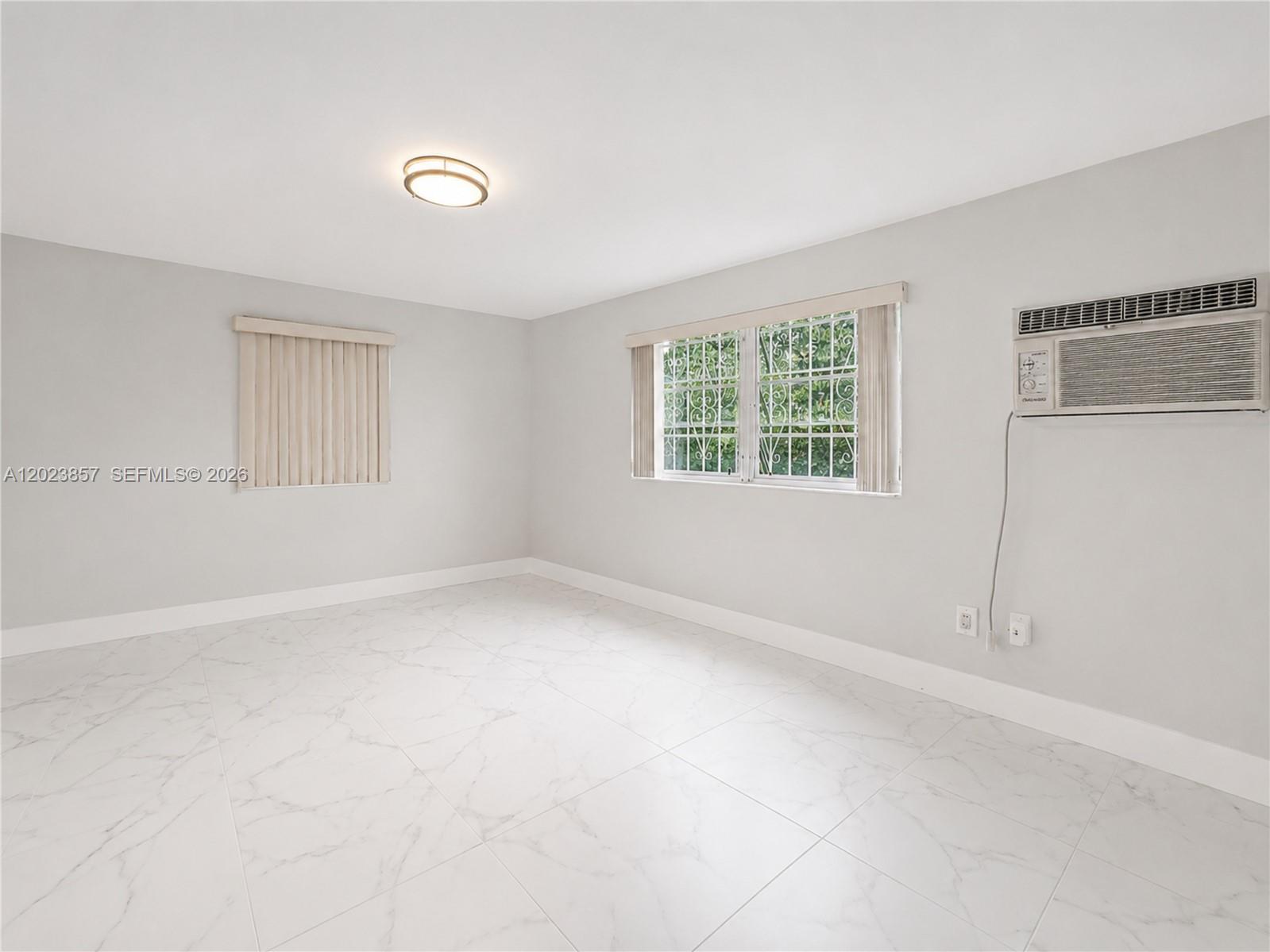 WINDWARD ESTATES SEC 1 - Residential