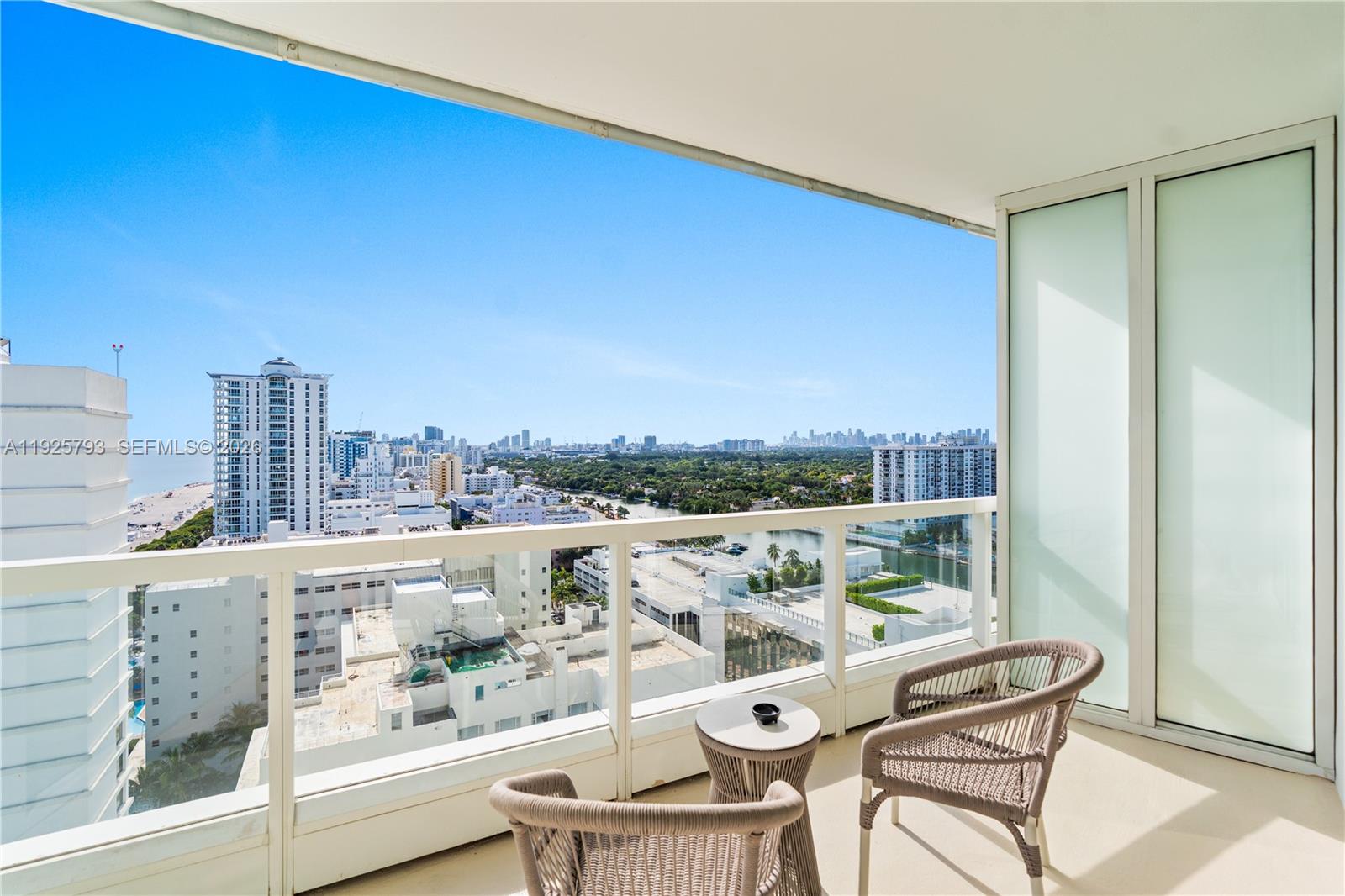 FONTAINEBLEAU III OCEAN C - Residential