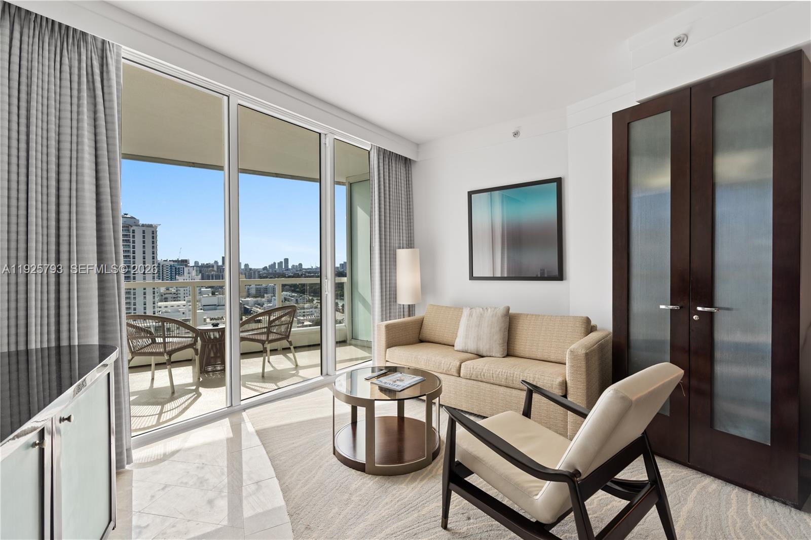 FONTAINEBLEAU III OCEAN C - Residential