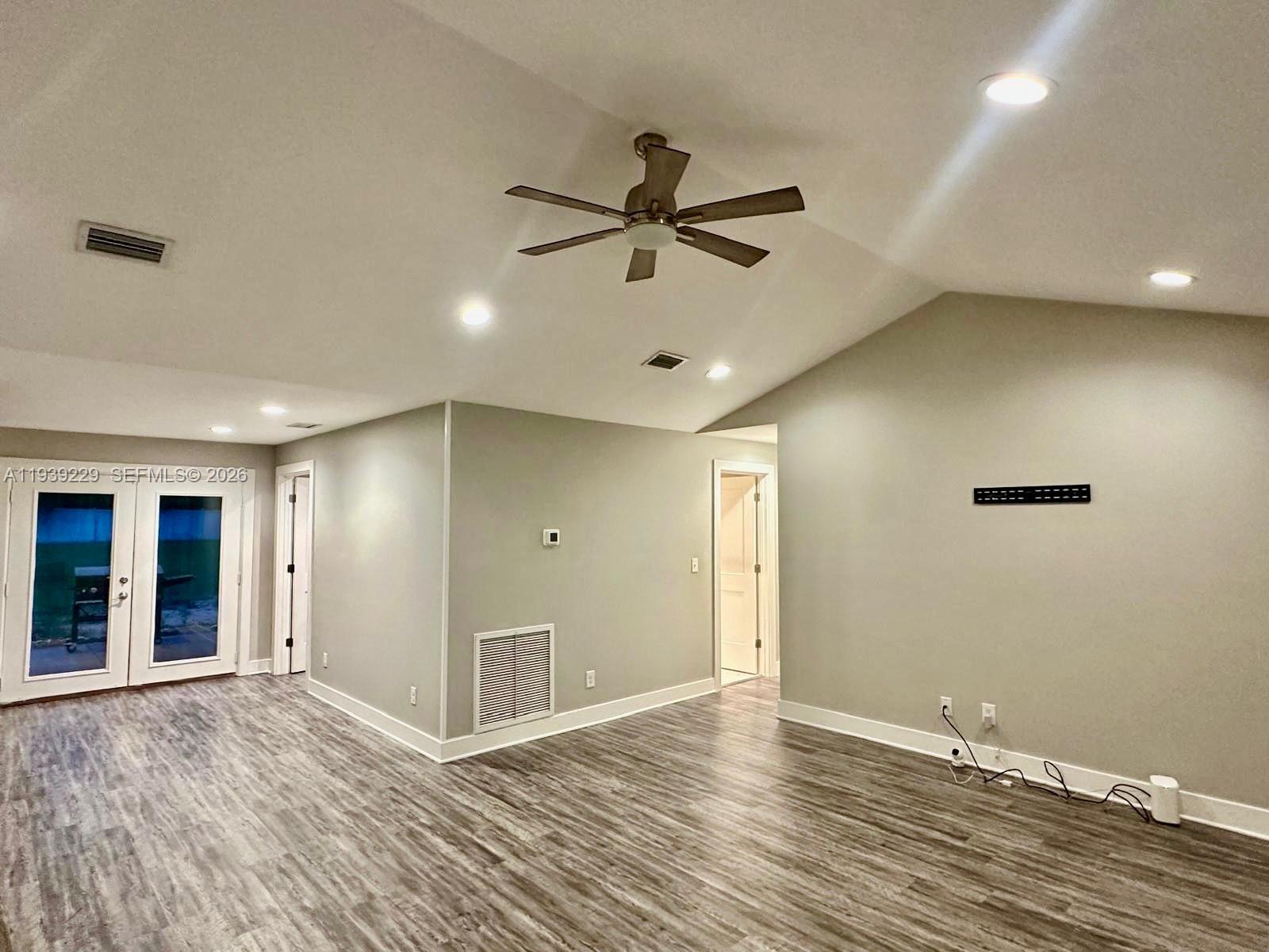 CENTURY ESTATES - Residential Lease