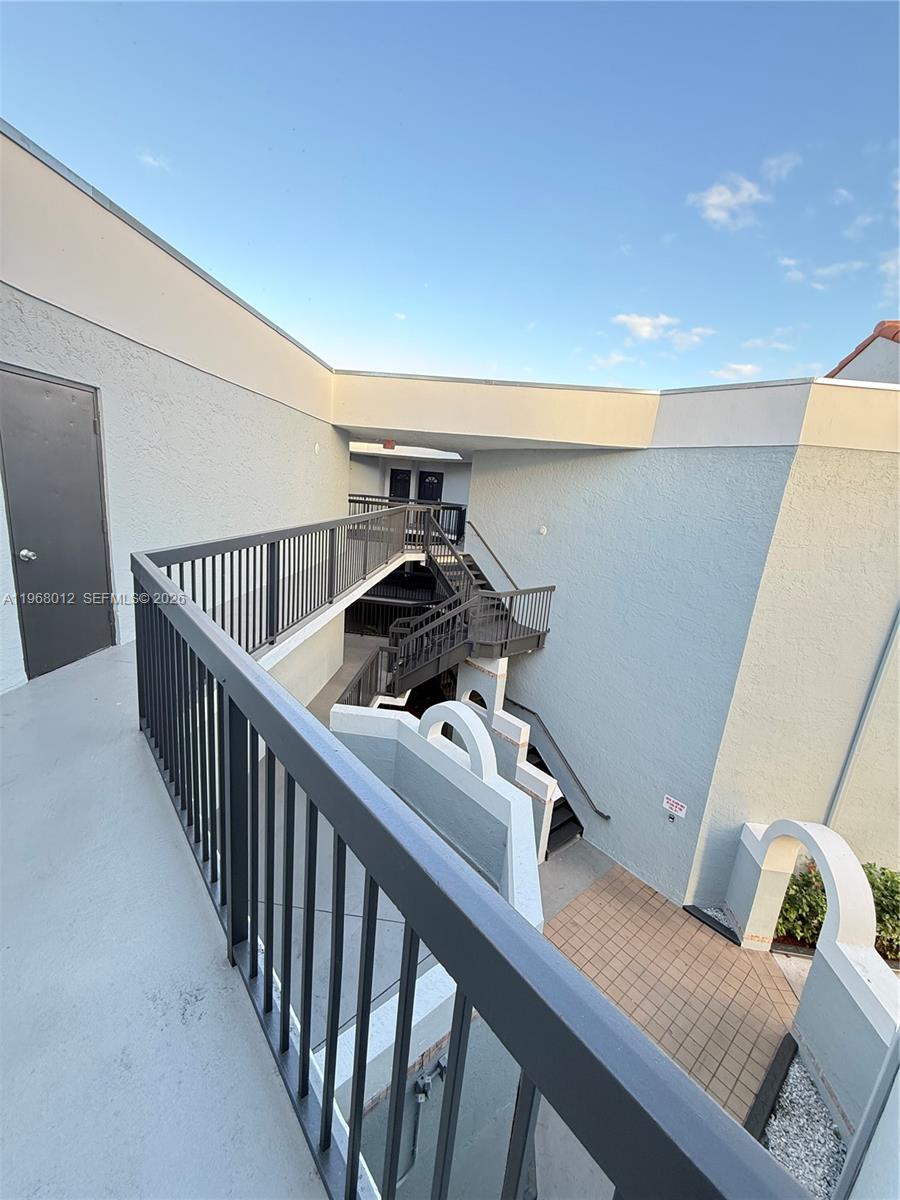 MEDITERRANEAN VILLAS COND - Residential