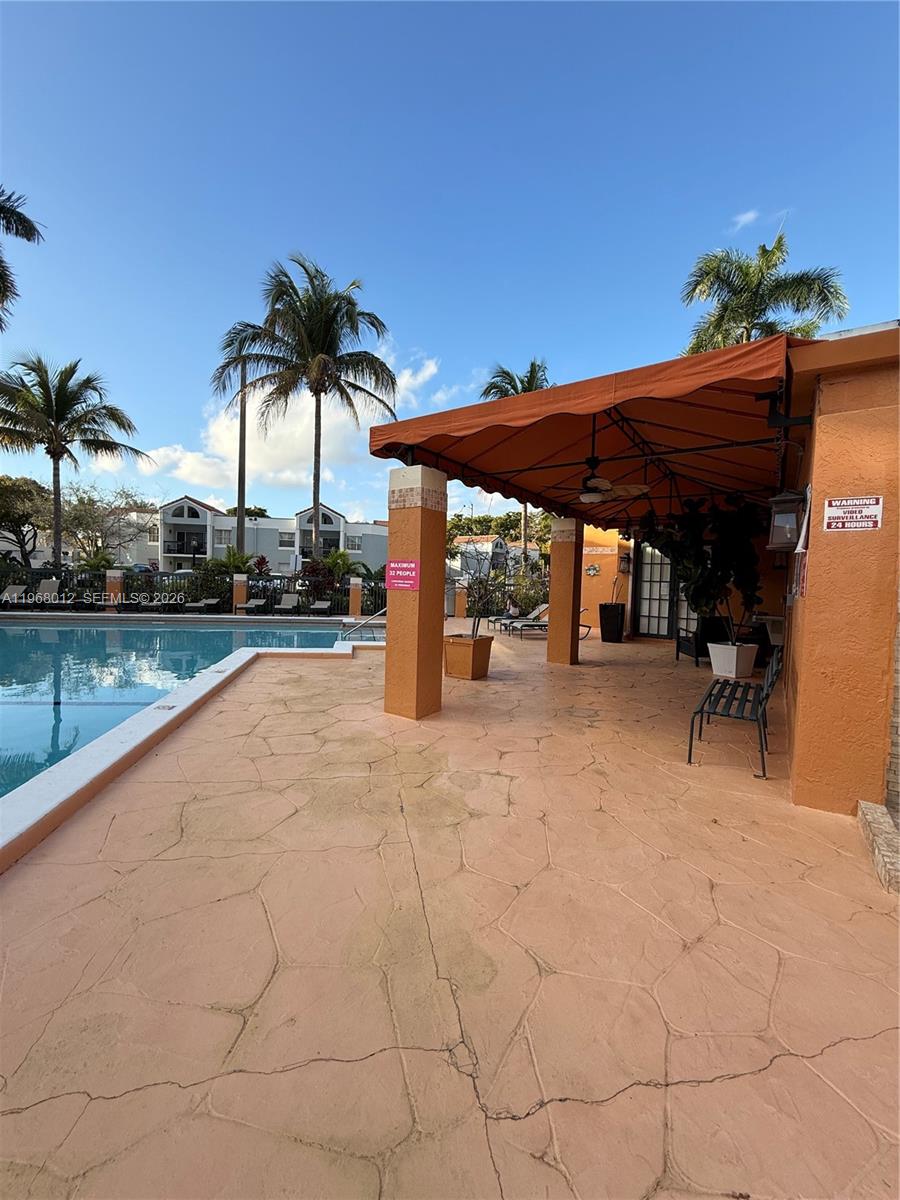 MEDITERRANEAN VILLAS COND - Residential