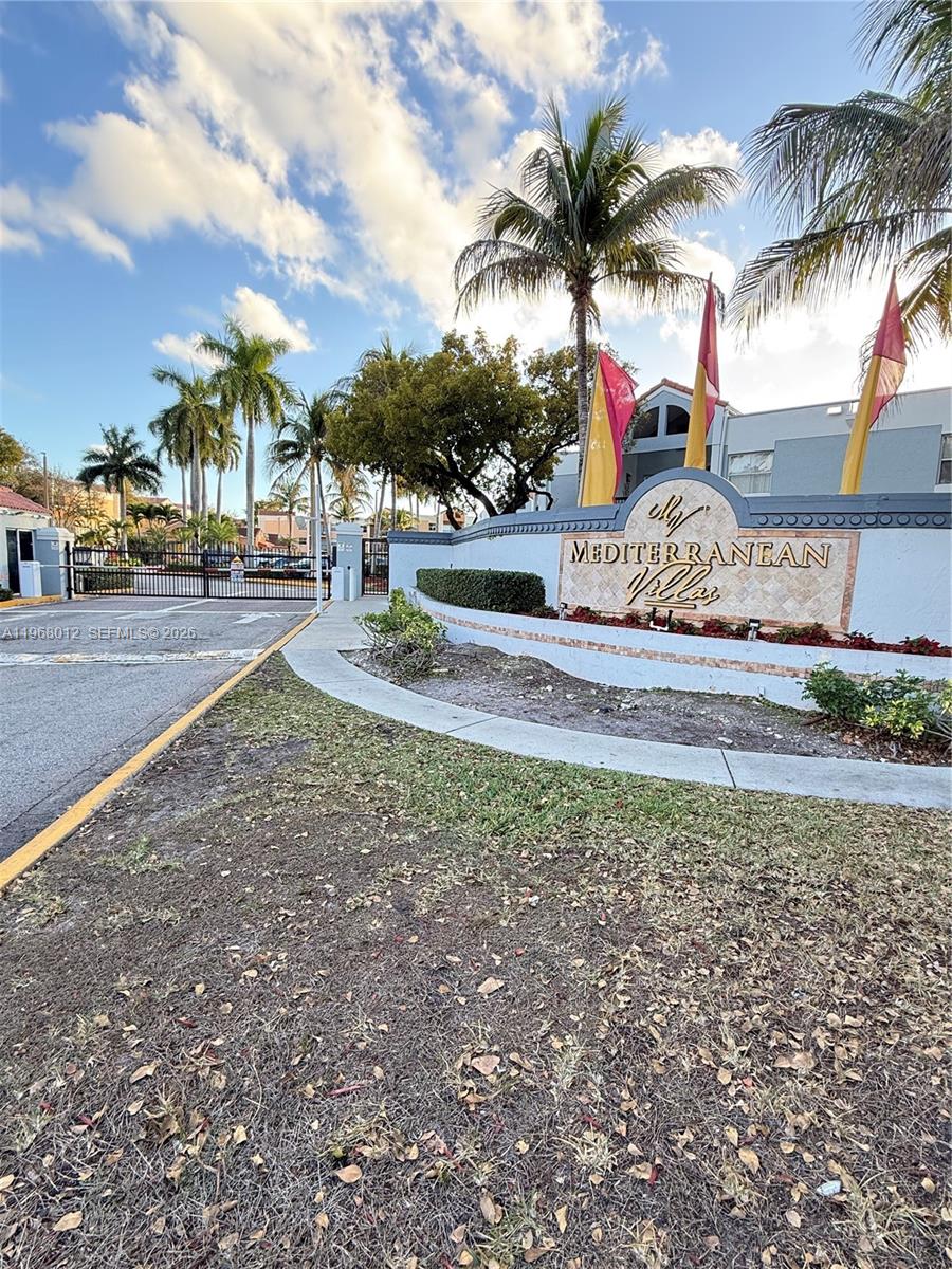 MEDITERRANEAN VILLAS COND - Residential