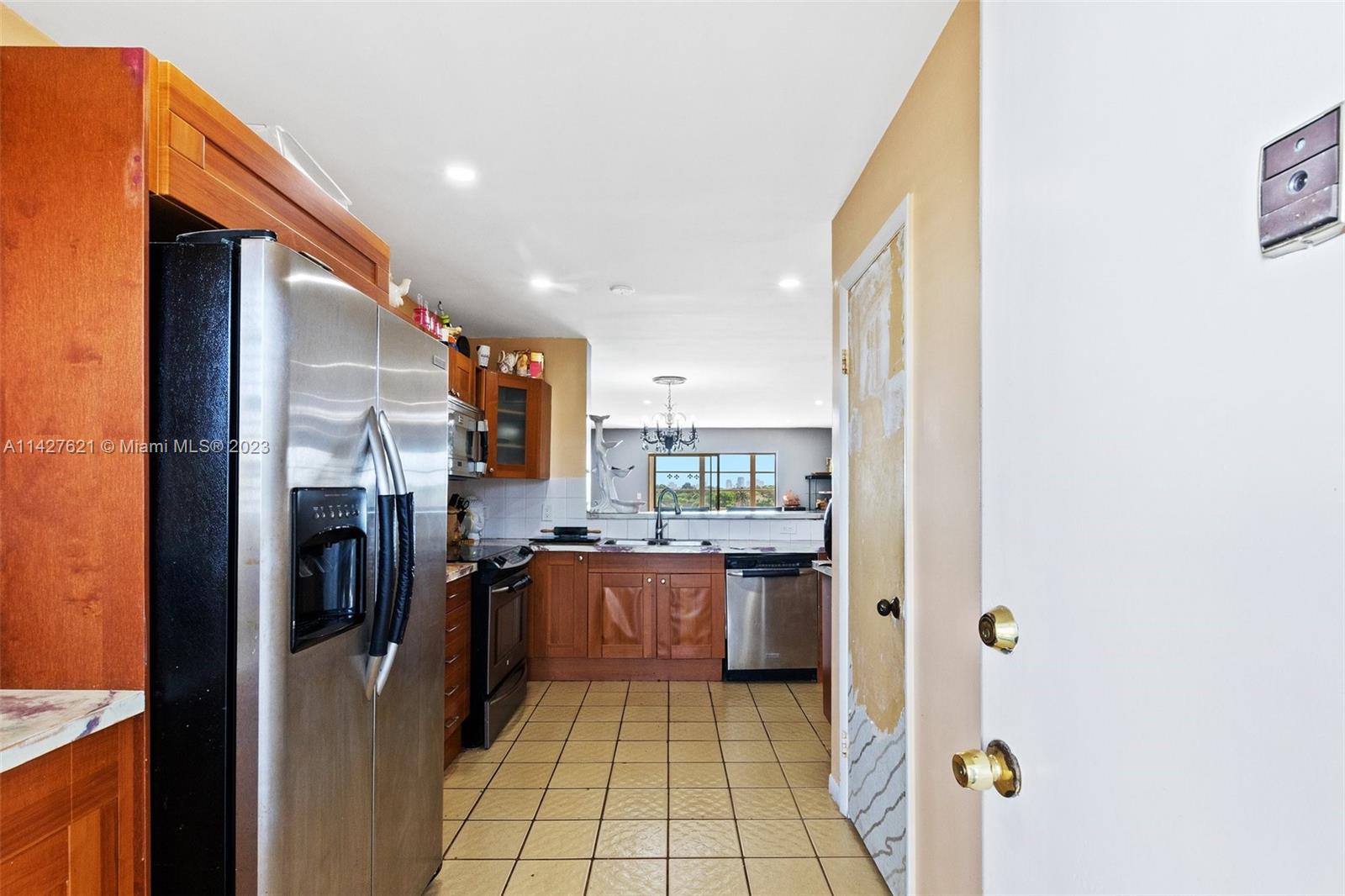 AZURE LAKE CONDO - Residential
