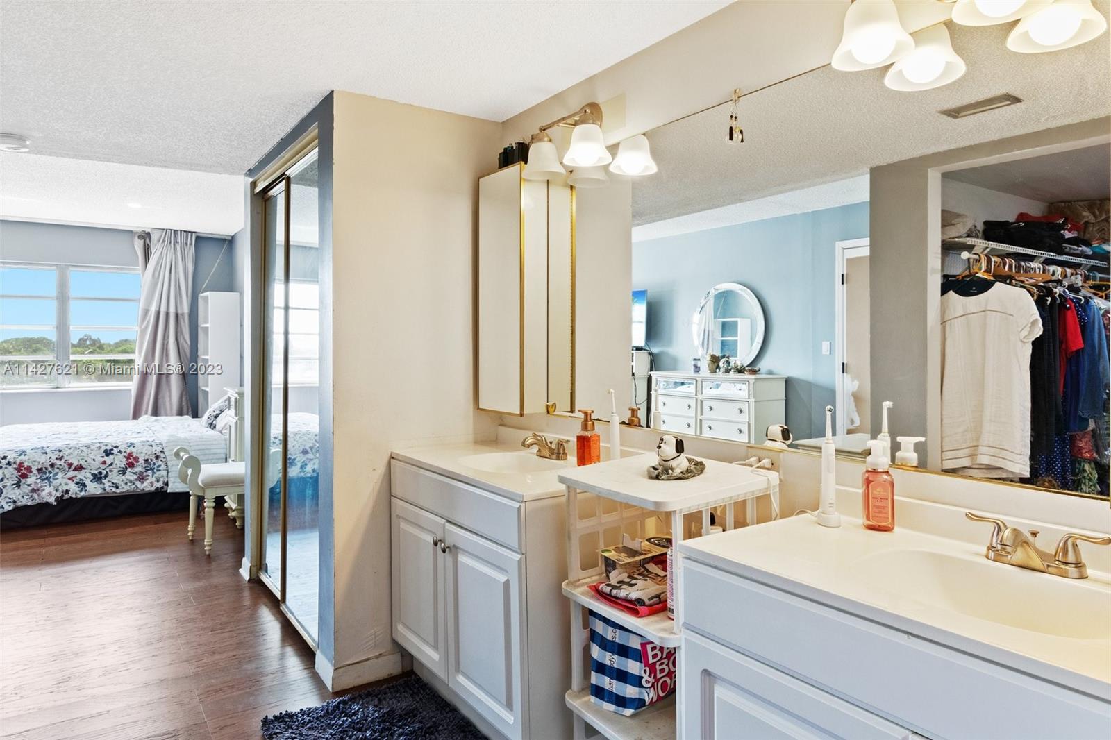 AZURE LAKE CONDO - Residential