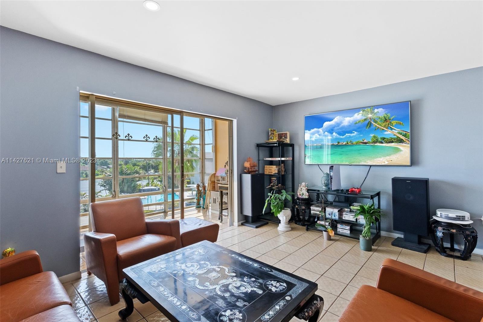 AZURE LAKE CONDO - Residential