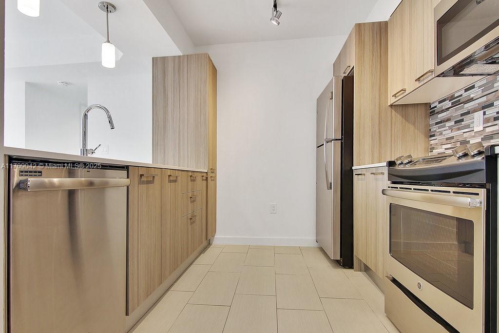 Bay Parc - Residential Lease