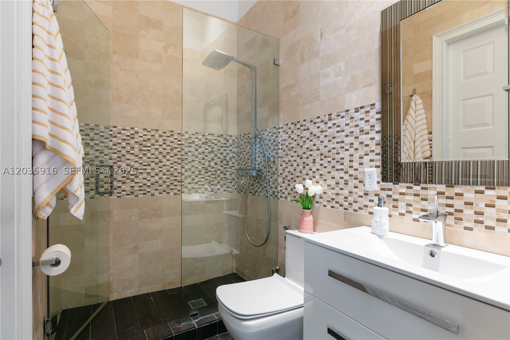 THREE ISLANDS 3RD SEC - Residential Lease