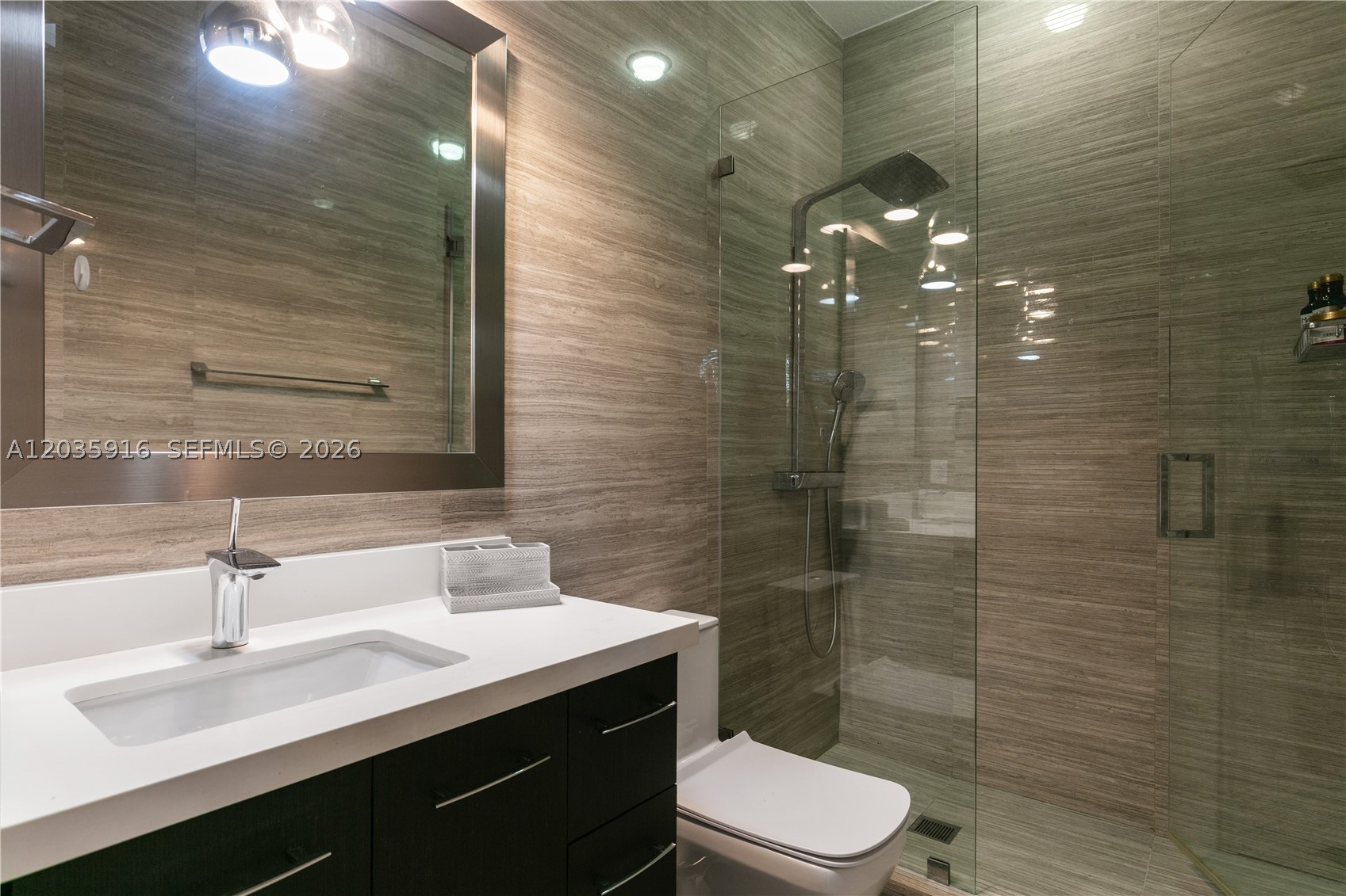 THREE ISLANDS 3RD SEC - Residential Lease