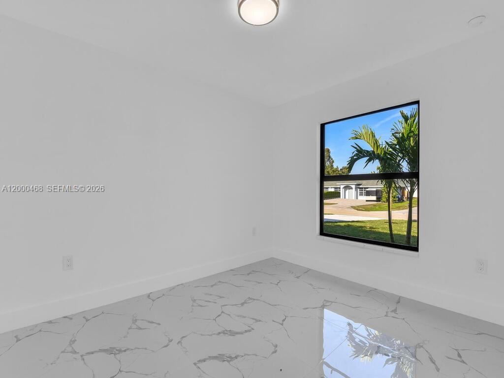 LEHIGH ESTATES - Residential Income